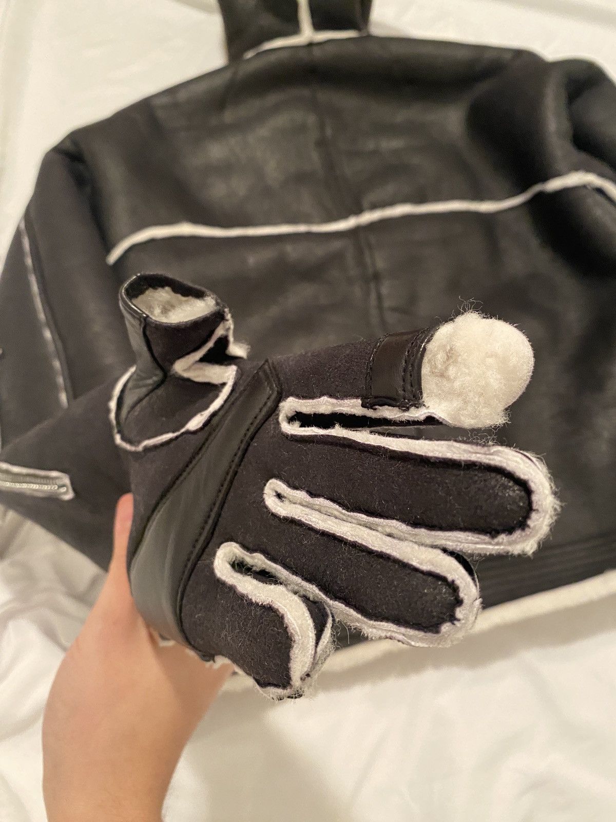Rick Owens RICK OWENS FW21 SEALED WINDBREAKER GLOVE INSERT SHEARLING Size US S / EU 44-46 / 1 - 21 Thumbnail