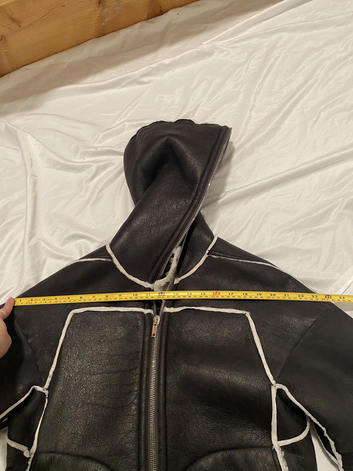 Rick Owens RICK OWENS FW21 SEALED WINDBREAKER GLOVE INSERT SHEARLING Size US S / EU 44-46 / 1 - 9 Thumbnail
