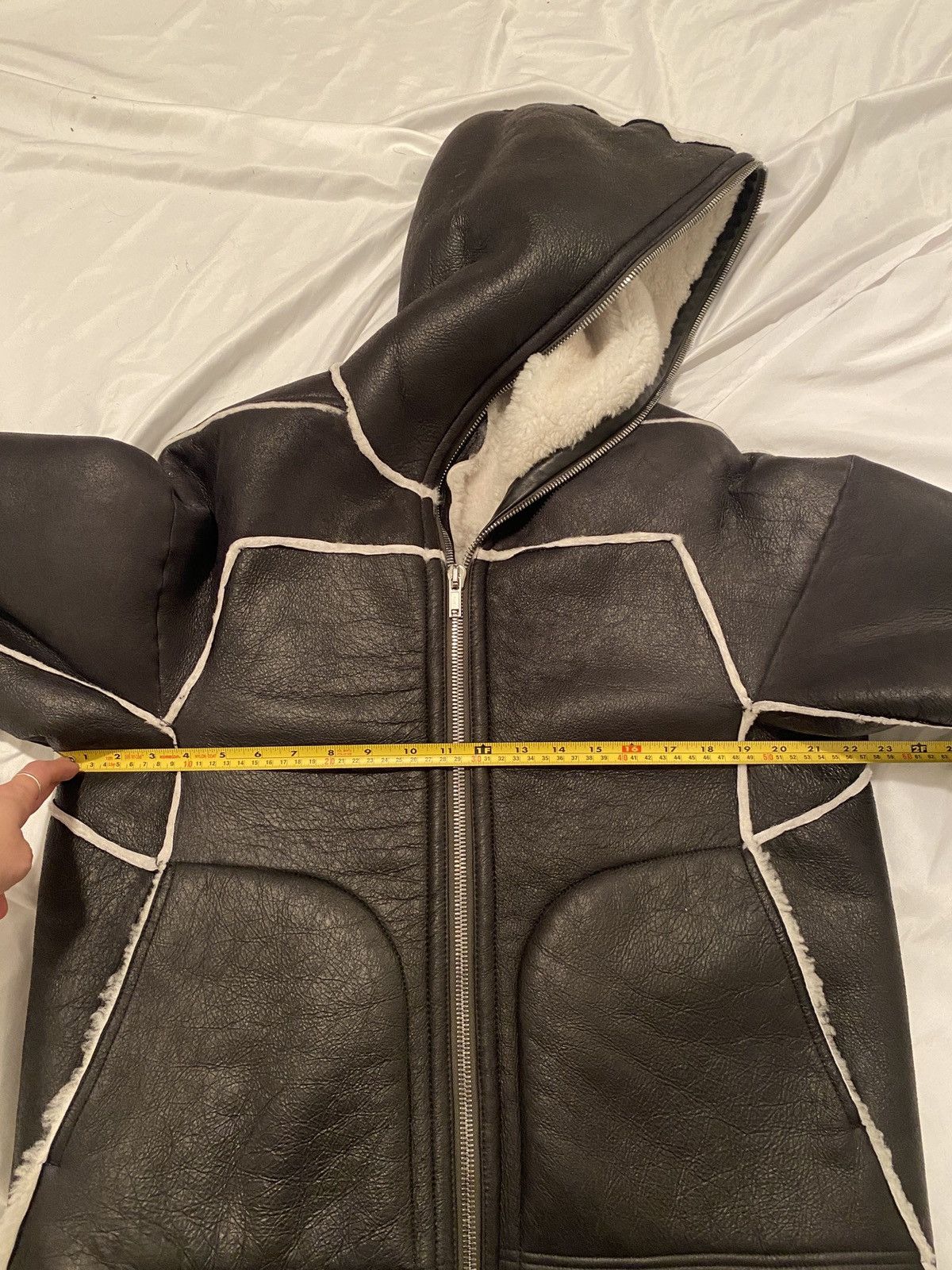 Rick Owens RICK OWENS FW21 SEALED WINDBREAKER GLOVE INSERT SHEARLING Size US S / EU 44-46 / 1 - 11 Thumbnail