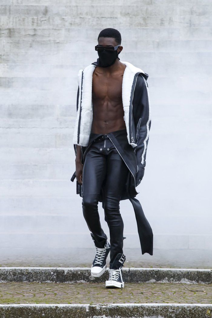 Rick Owens RICK OWENS FW21 SEALED WINDBREAKER GLOVE INSERT SHEARLING Size US S / EU 44-46 / 1 - 4 Thumbnail