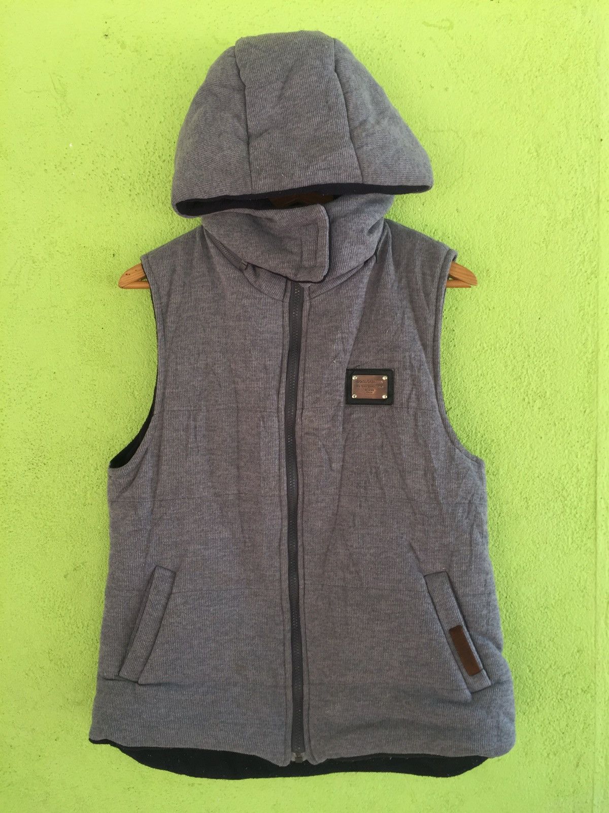 Dolce & Gabbana Dolce & Gabbana Sleeveless Sweater Jacket Removable Hoodie Size US XS / EU 42 / 0 - 2 Thumbnail