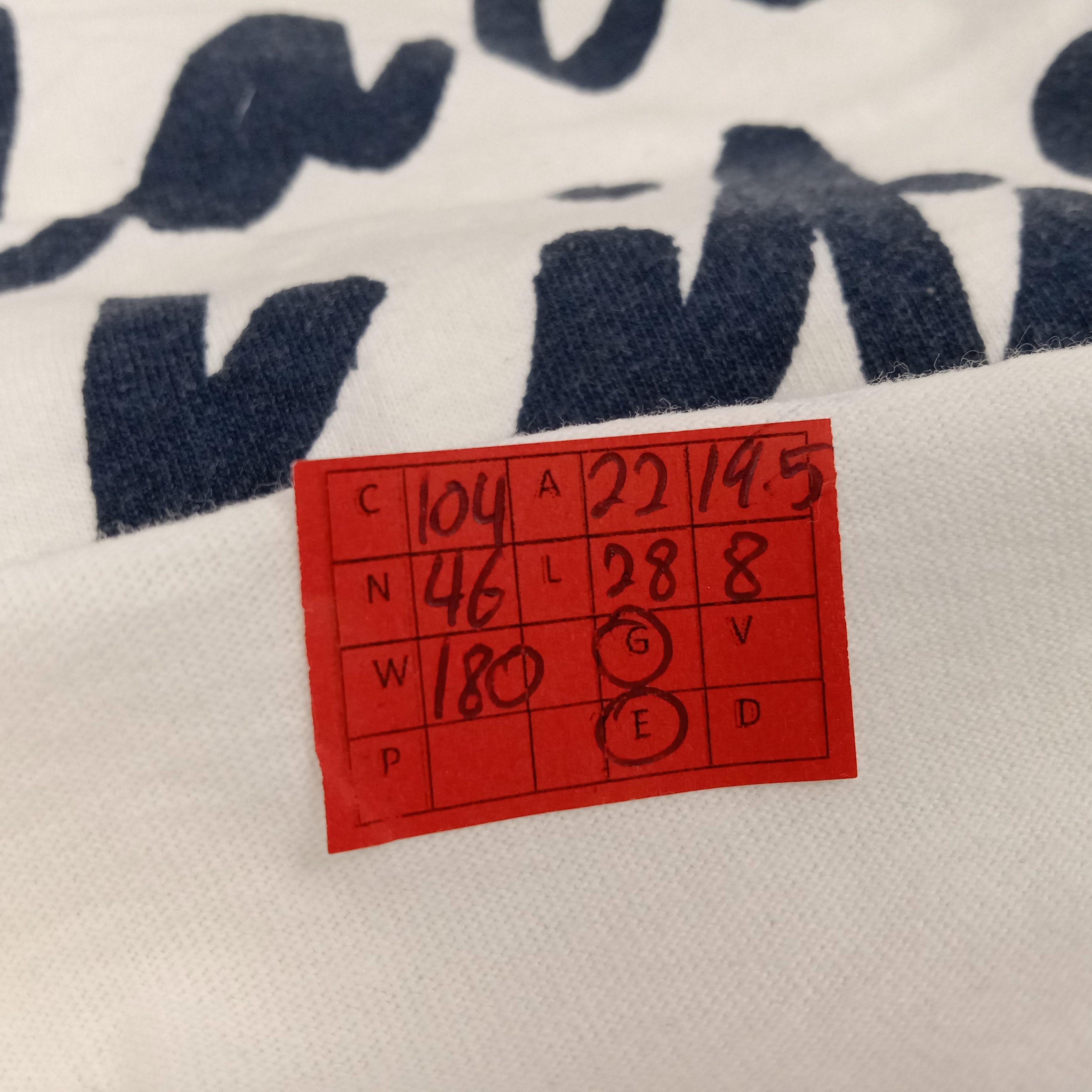 Maison Kitsune × Vintage Maison Kitsune Art Style Center Design Tshirt Size US L / EU 52-54 / 3 - 9 Thumbnail