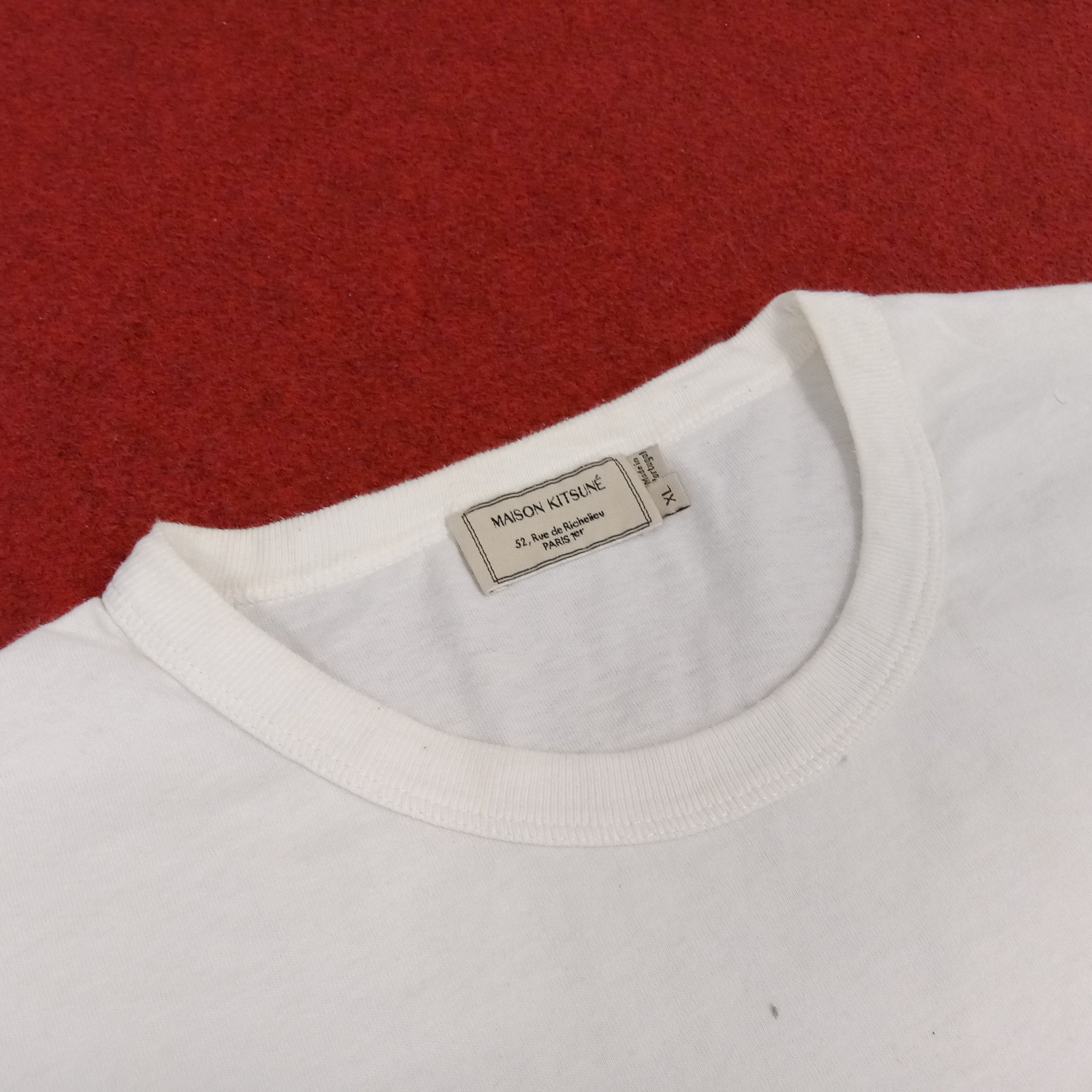 Maison Kitsune × Vintage Maison Kitsune Art Style Center Design Tshirt Size US L / EU 52-54 / 3 - 4 Thumbnail