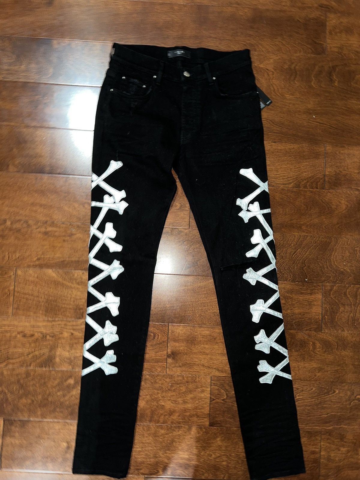 Distressed jeans skull amiri jeans 定価28万 Amiri デニム カーペンター ジーンズ フレア ブーツカット BOUCLE PATCH ブラック Yahoo フリマ 旧PayPayフリマ