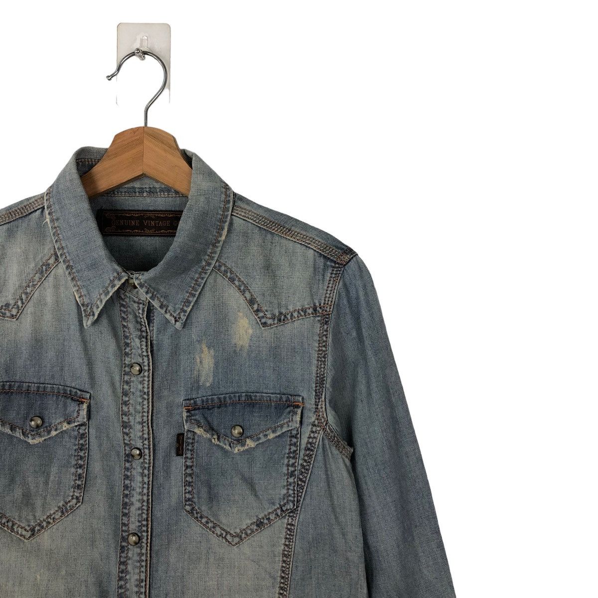 Japanese Brand VINTAGE CHAMBRAY DENIM JACKET GENUINE VINTAGE GOA JAPAN Size US M / EU 48-50 / 2 - 5 Thumbnail