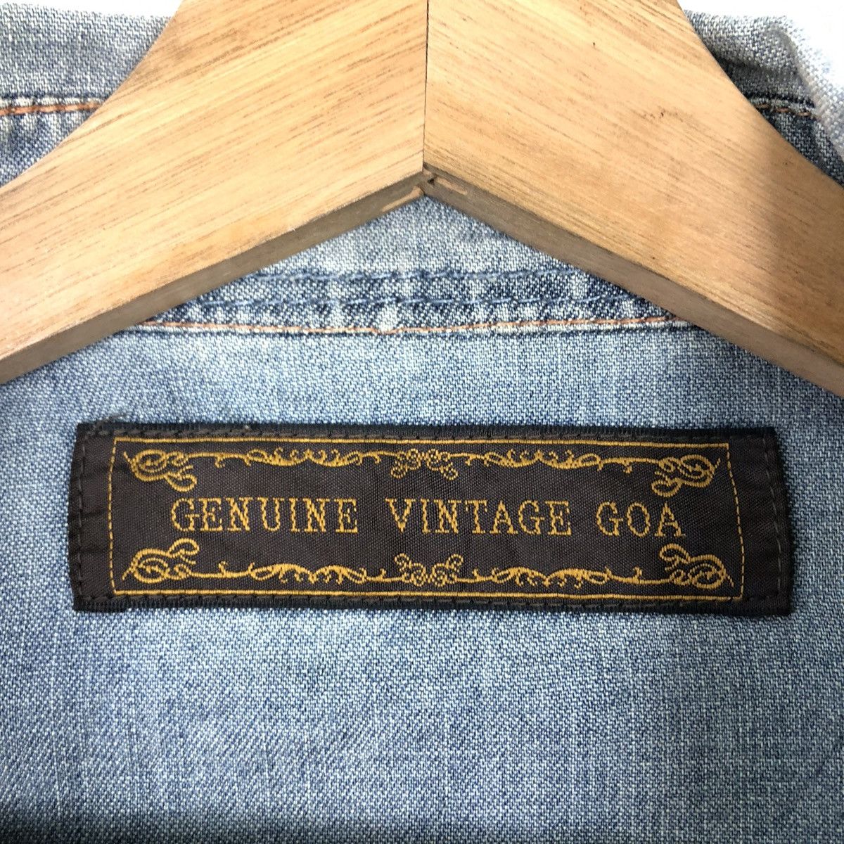 Japanese Brand VINTAGE CHAMBRAY DENIM JACKET GENUINE VINTAGE GOA JAPAN Size US M / EU 48-50 / 2 - 13 Thumbnail