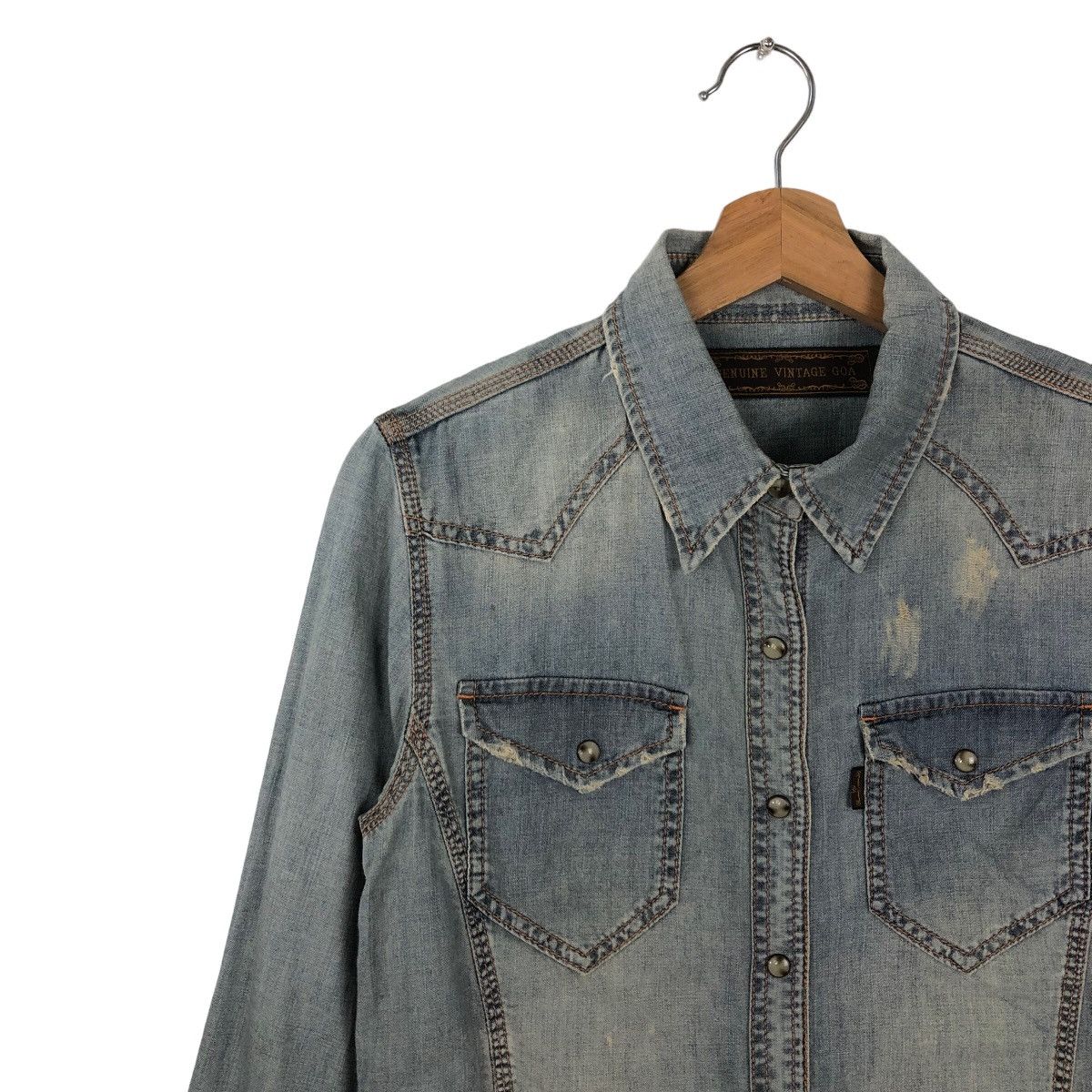 Japanese Brand VINTAGE CHAMBRAY DENIM JACKET GENUINE VINTAGE GOA JAPAN Size US M / EU 48-50 / 2 - 6 Thumbnail