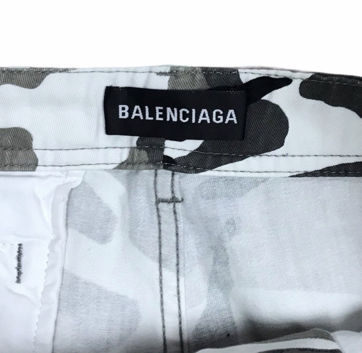 Balenciaga BALENCIAGA Army Camouflage Pants - Designer Cargo Pants Size US 31 - 9 Thumbnail