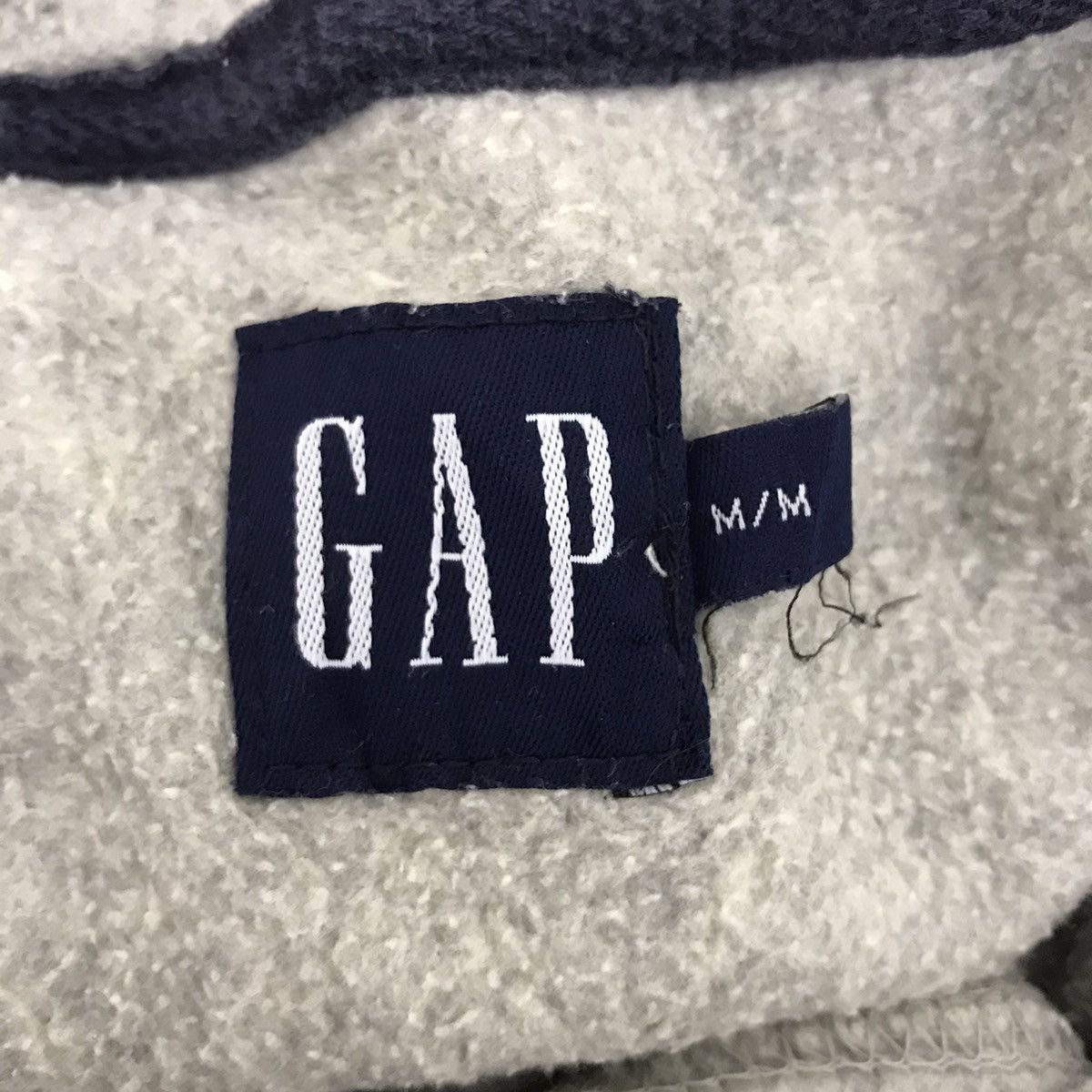 Gap Vintage GAP EMBROIDERED Logo Grey Hoodie Sweatshirt Fleece Size US M / EU 48-50 / 2 - 5 Thumbnail