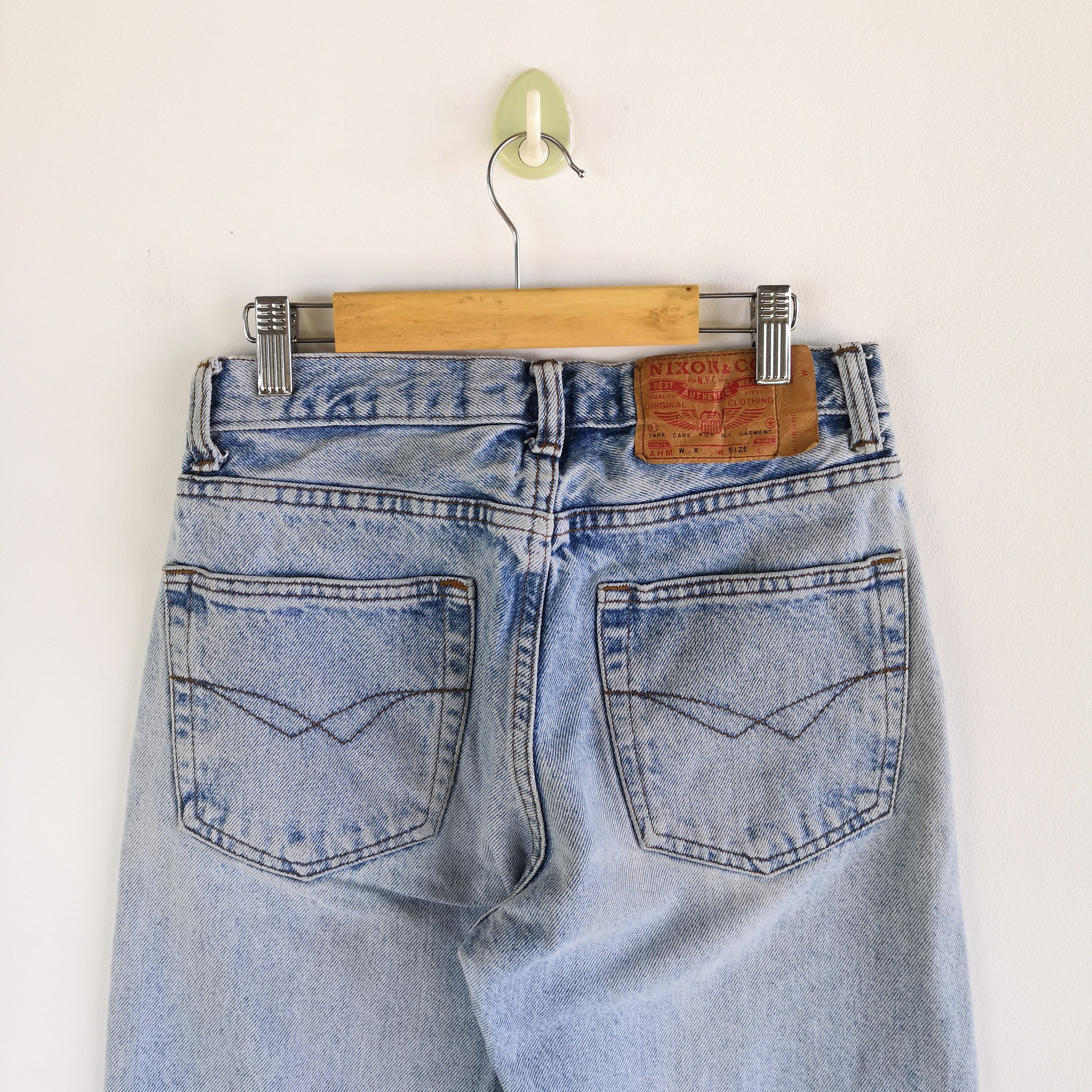 Japanese Brand Nixon Co Distressed Light Wash Jeans Japanese Denim Size 26" / US 2 / IT 38 - 4 Thumbnail
