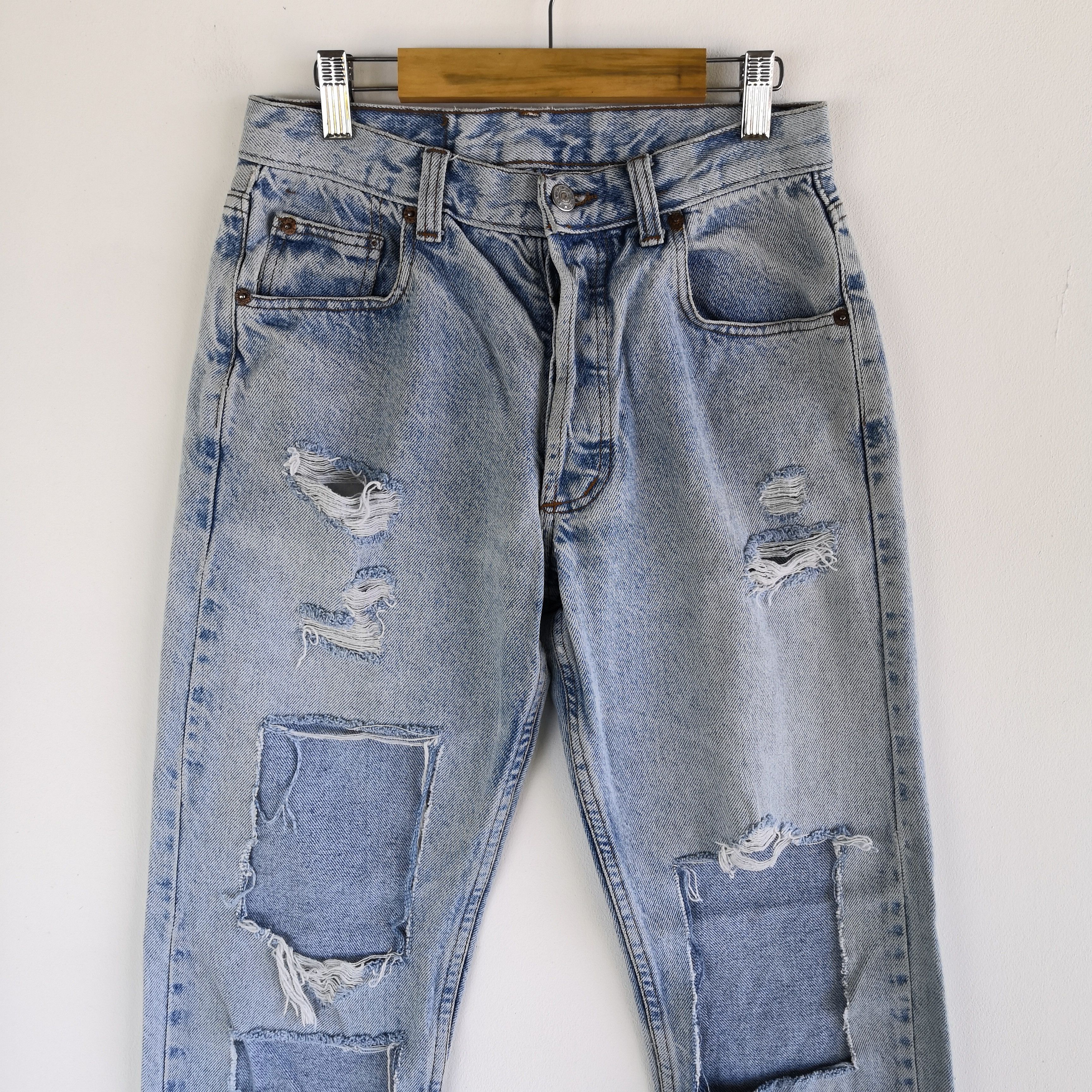 Japanese Brand Nixon Co Distressed Light Wash Jeans Japanese Denim Size 26" / US 2 / IT 38 - 3 Thumbnail