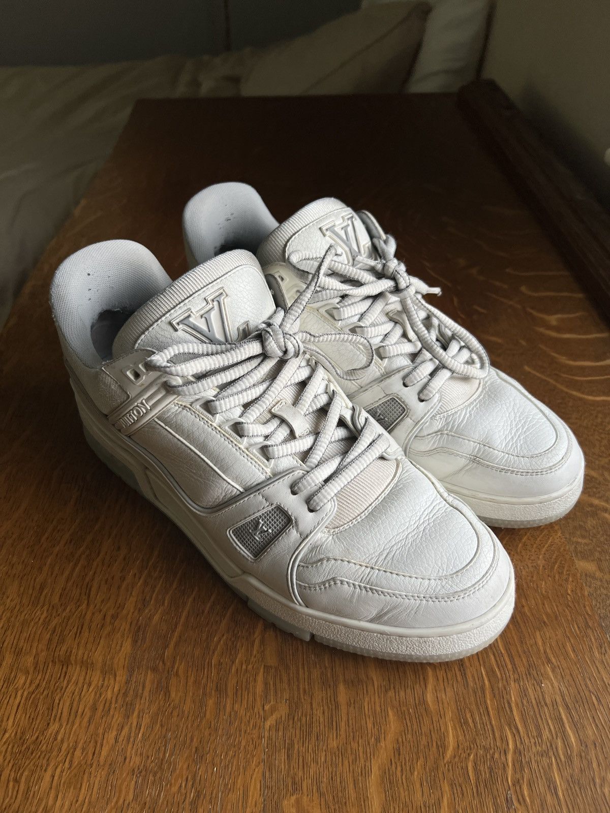 Louis Vuitton LV Trainer Sneaker White. Size 09.0