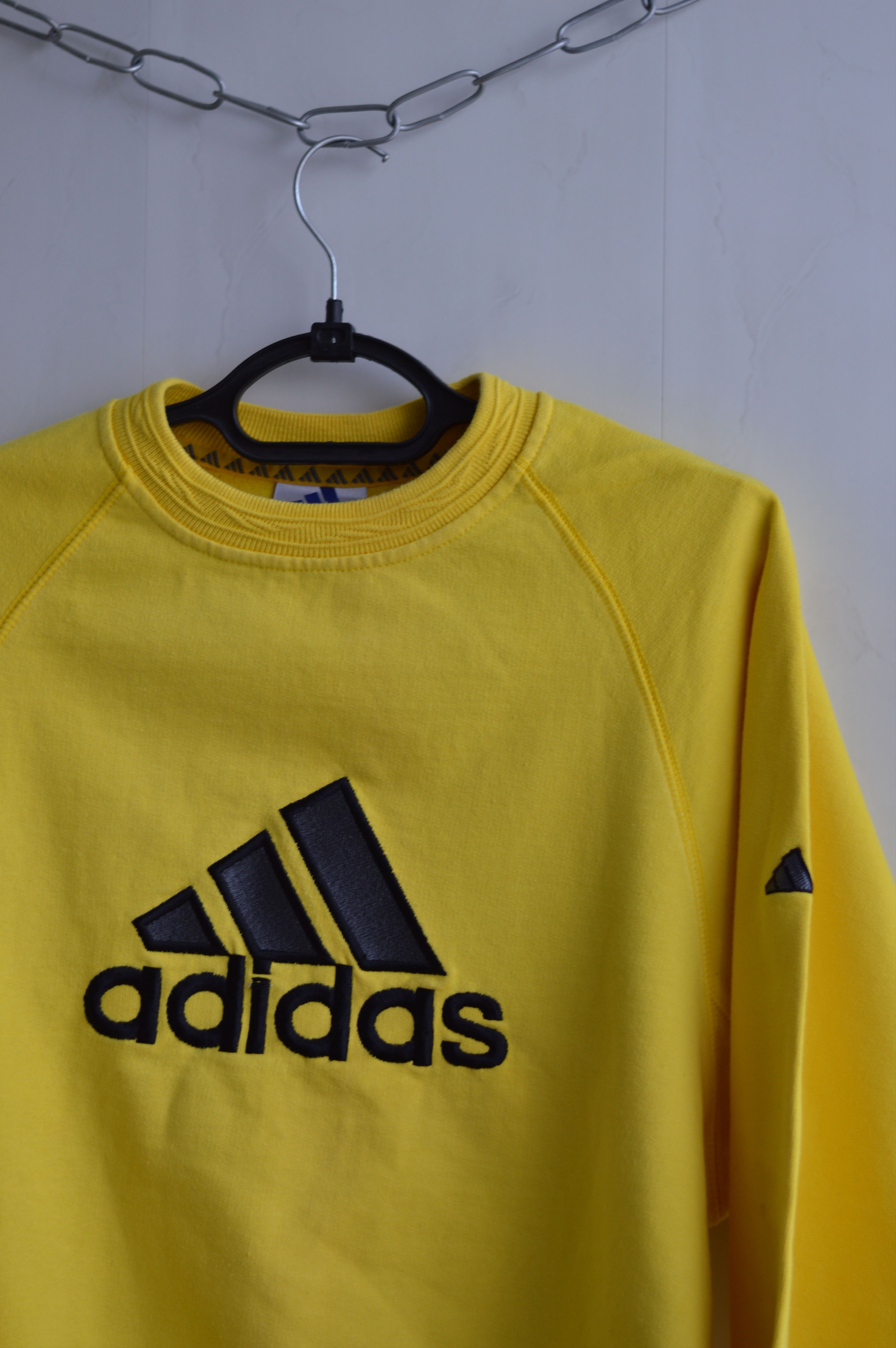 Adidas 90s Adidas Vintage Sweatshirt Crewneck big logo Size US S / EU 44-46 / 1 - 3 Thumbnail