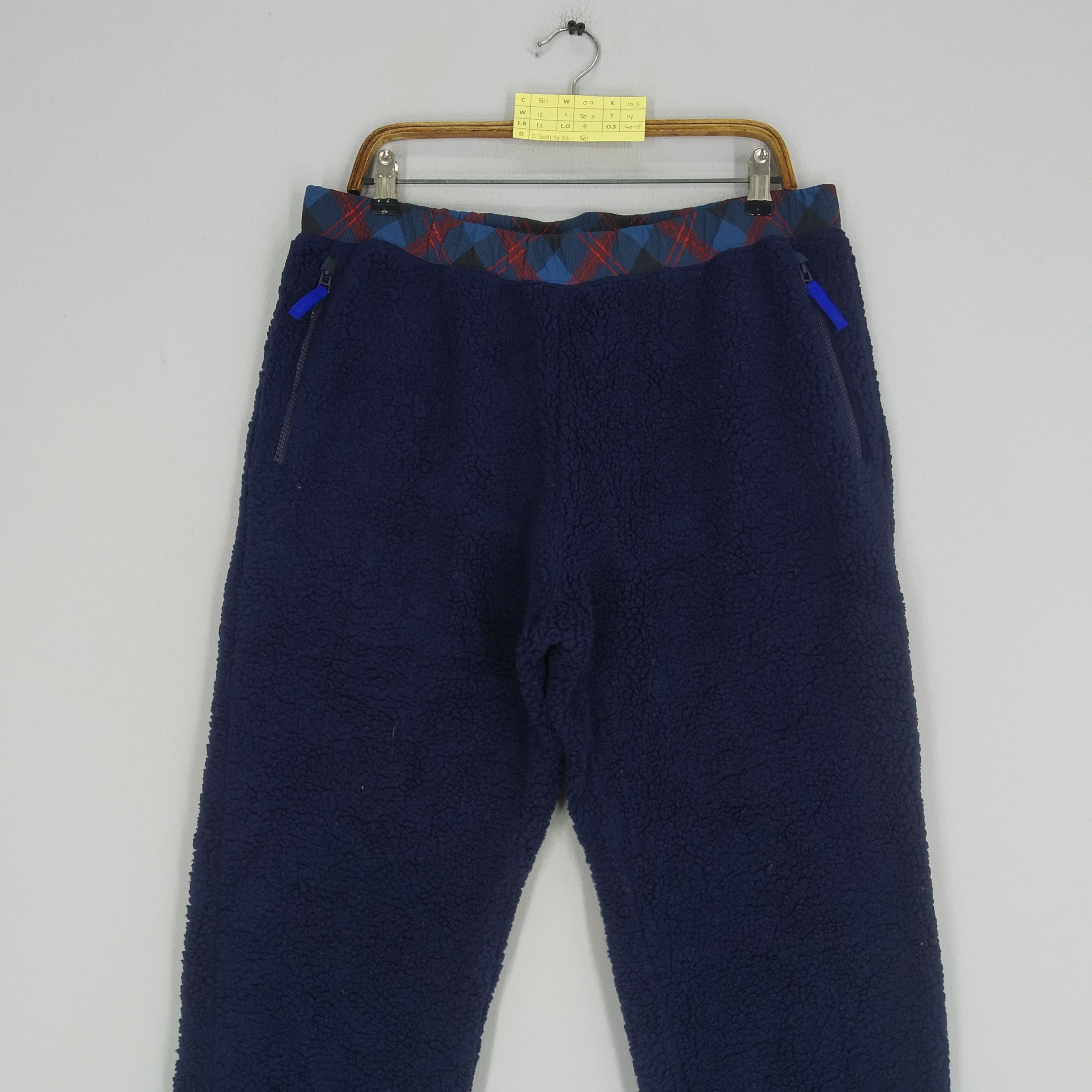 Japanese Brand Rare!! J.W.Anderson x Uniqlo Bulky Fleece Streetwear Pants Size US 36 / EU 52 - 3 Thumbnail