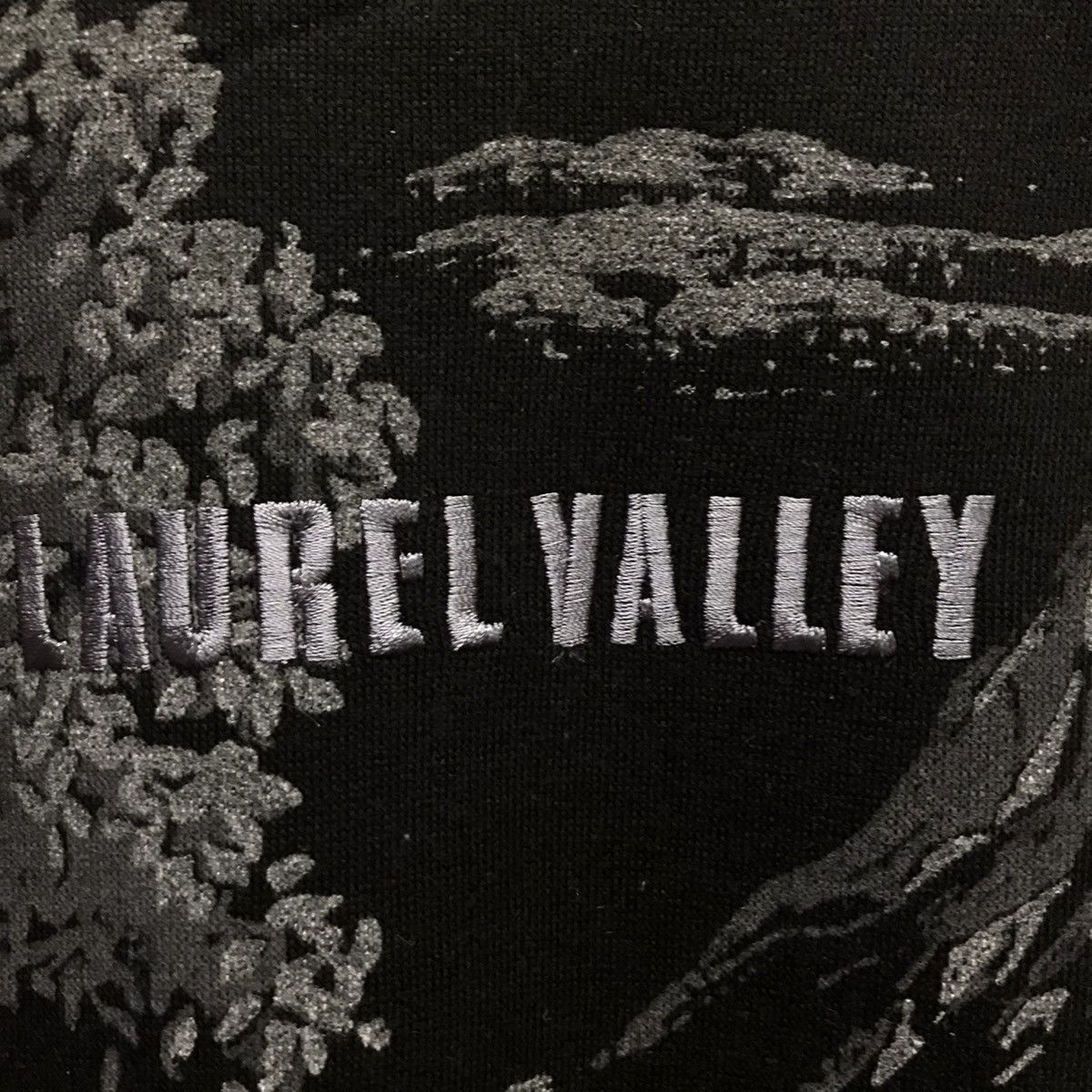 Japanese Brand × Vintage Vintage Laurel Valley Sweatshirt Art Design Jumper Size US M / EU 48-50 / 2 - 2 Thumbnail