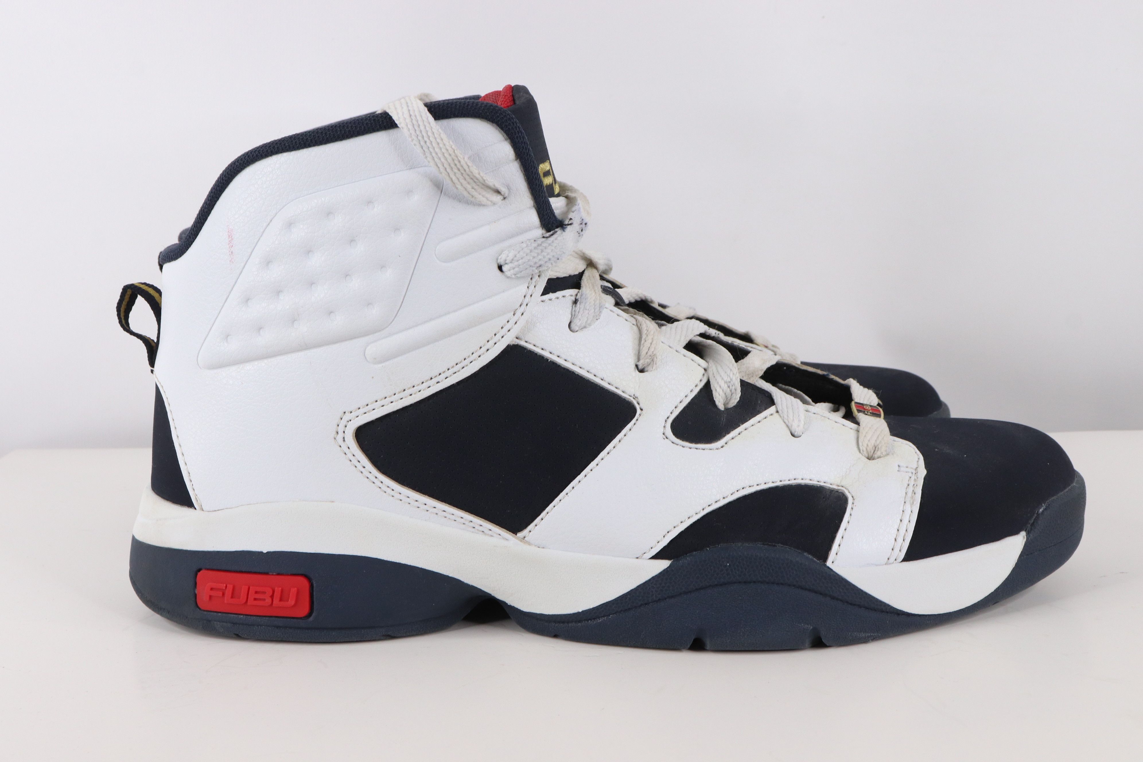 Fubu × Vintage Vintage 90s FUBU Streetwear Spell Out Basketball Shoes 11 Size US 11 / EU 44 - 6 Thumbnail