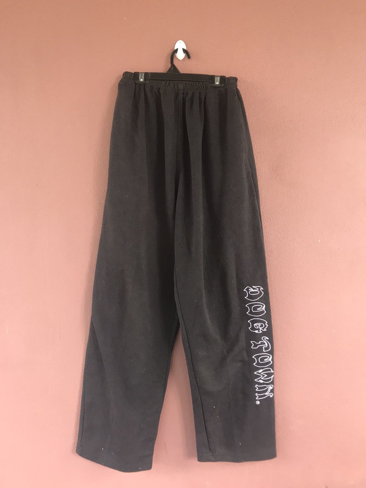 Dogtown Dogtown black dragon jogger pants size XXL Size US 26 / EU 42 - 1 Thumbnail