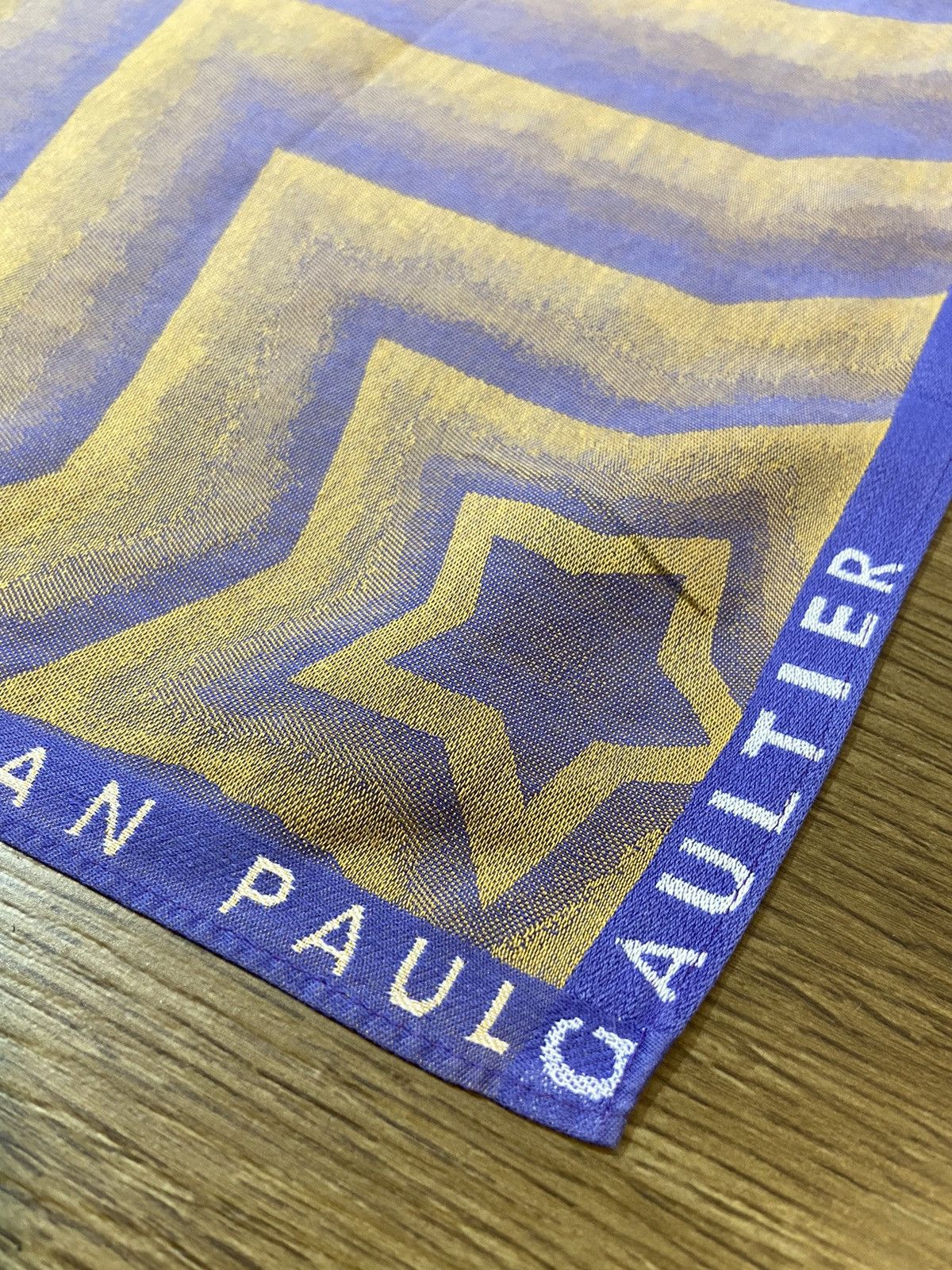 Jean Paul Gaultier Jean Paul Gaultier Handkerchief/Neckerchief/Bandanna Size ONE SIZE - 2 Thumbnail