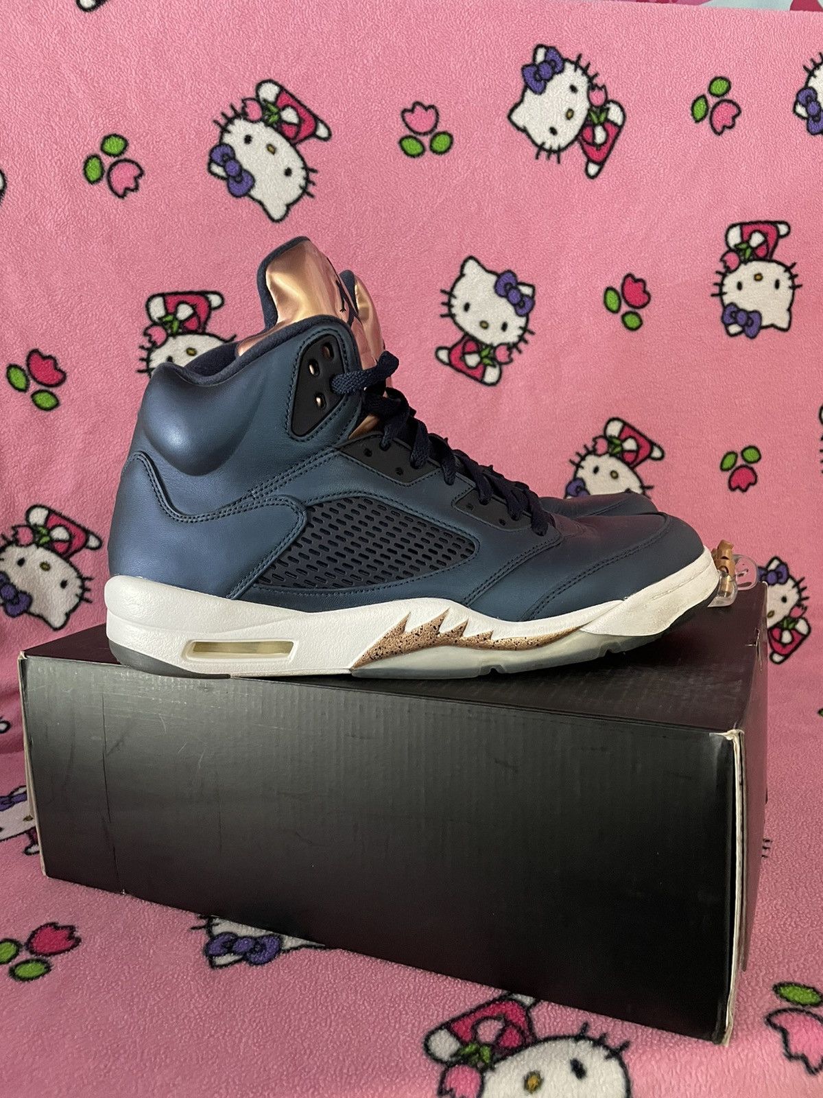 Jordan Brand Air Jordan 5 Retro Bronze 2016 Size US 12 / EU 45 - 3 Thumbnail