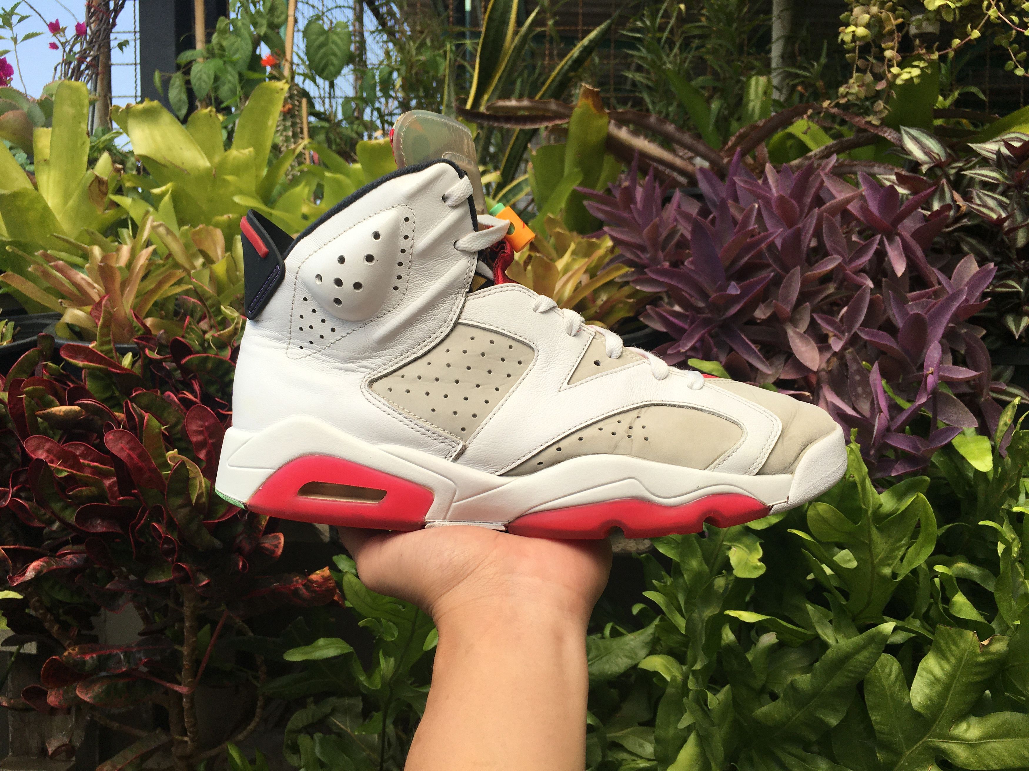 Jordan Brand × Nike 🔥 Nike Air Jordan 6 Retro Hare Size US 10 / EU 43 - 24 Thumbnail