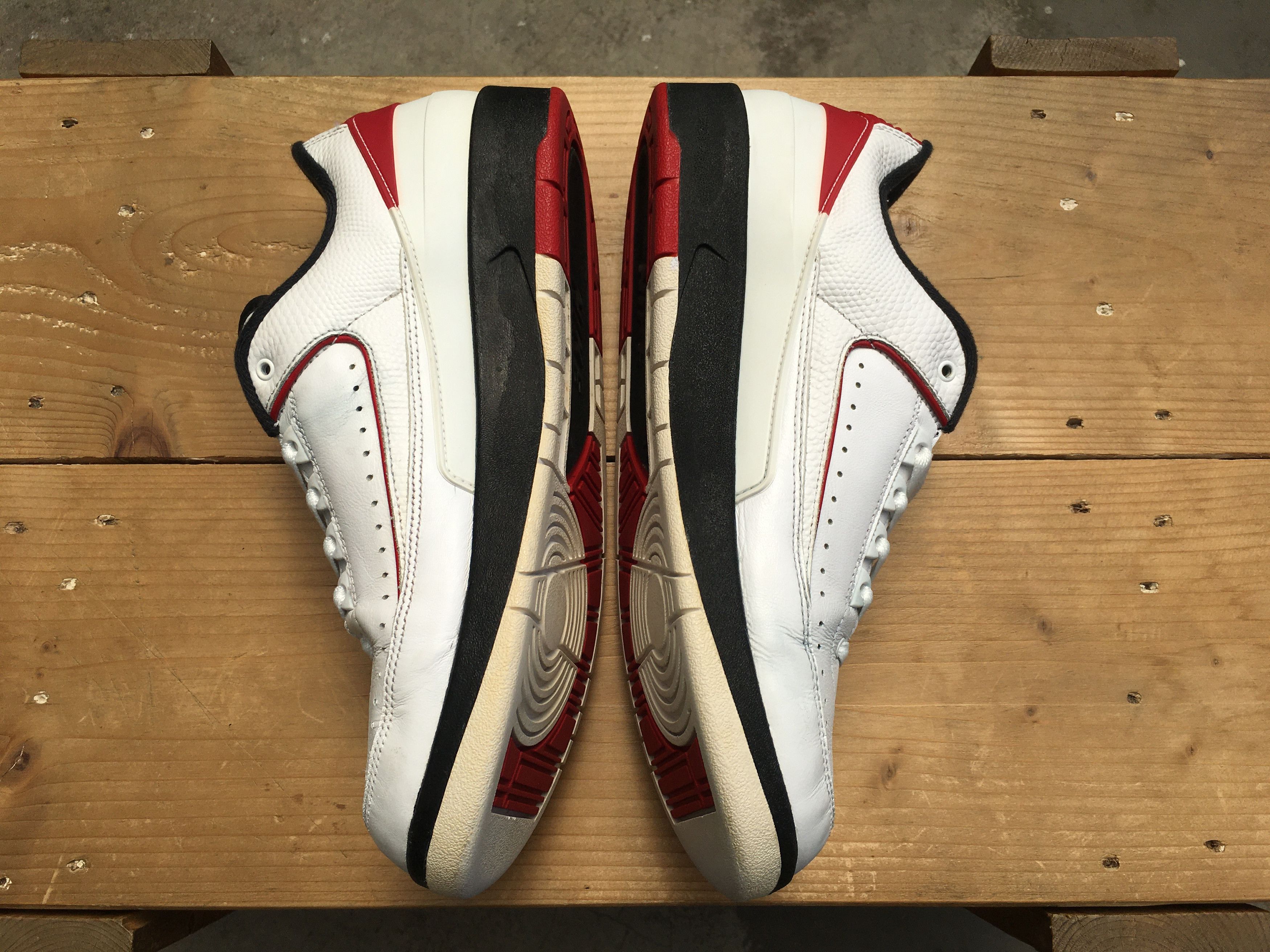 Jordan Brand × Nike 🔥 Nike Air Jordan 2 Retro Low Chicago 2016 Size US 10 / EU 43 - 25 Thumbnail