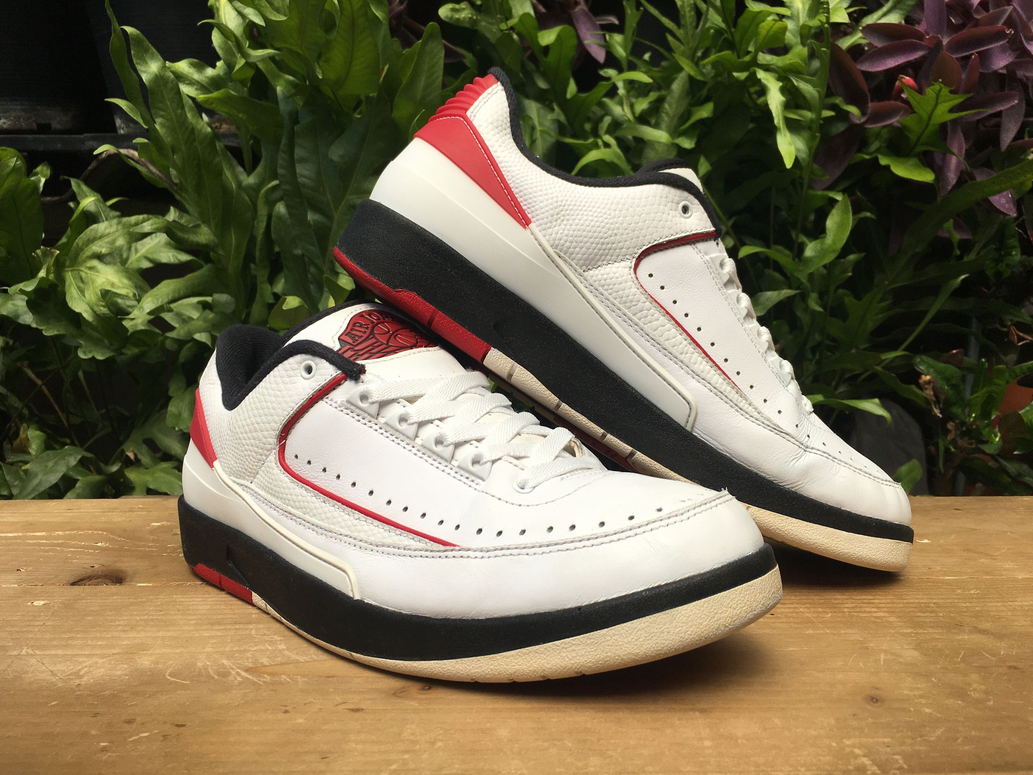 Jordan Brand × Nike 🔥 Nike Air Jordan 2 Retro Low Chicago 2016 Size US 10 / EU 43 - 4 Thumbnail