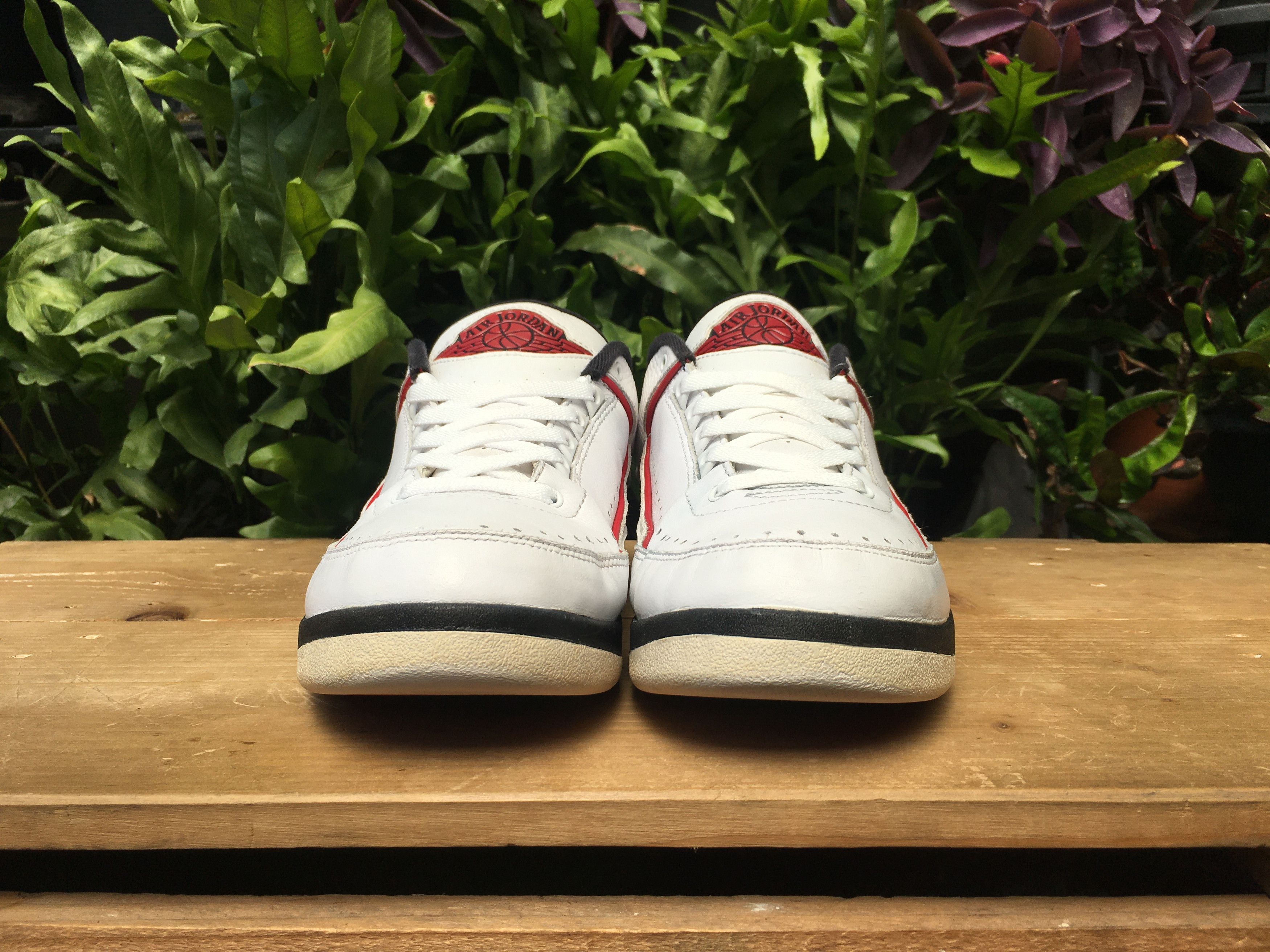 Jordan Brand × Nike 🔥 Nike Air Jordan 2 Retro Low Chicago 2016 Size US 10 / EU 43 - 11 Thumbnail