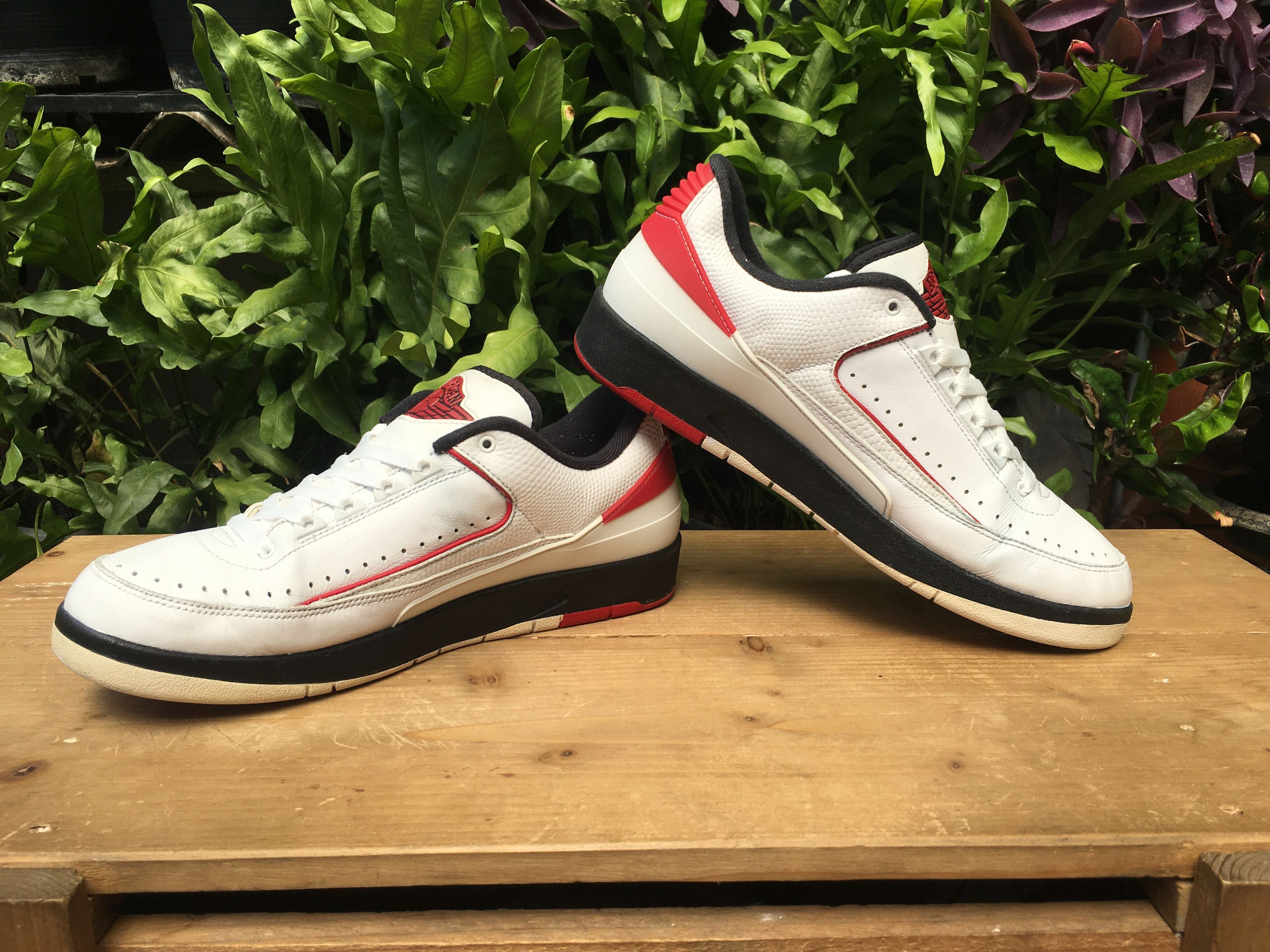 Jordan Brand × Nike 🔥 Nike Air Jordan 2 Retro Low Chicago 2016 Size US 10 / EU 43 - 5 Thumbnail