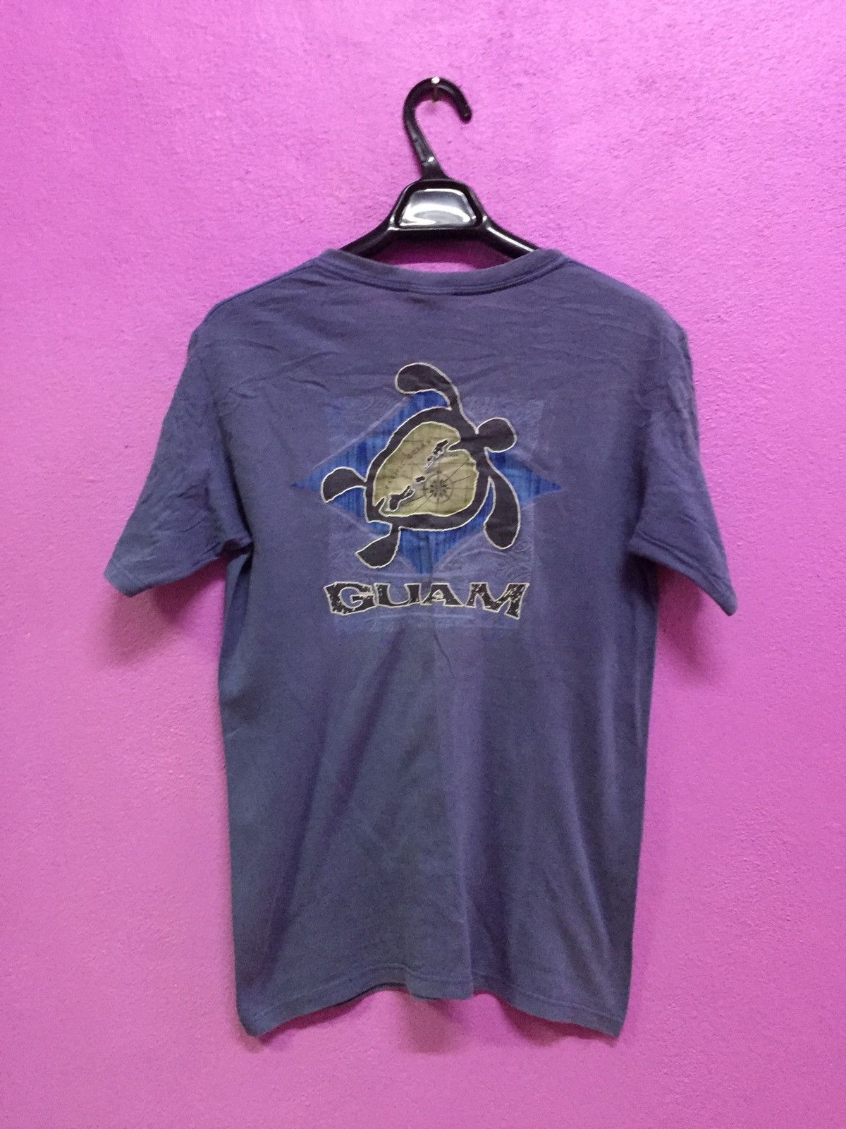 Guam Turtle Tee Size S