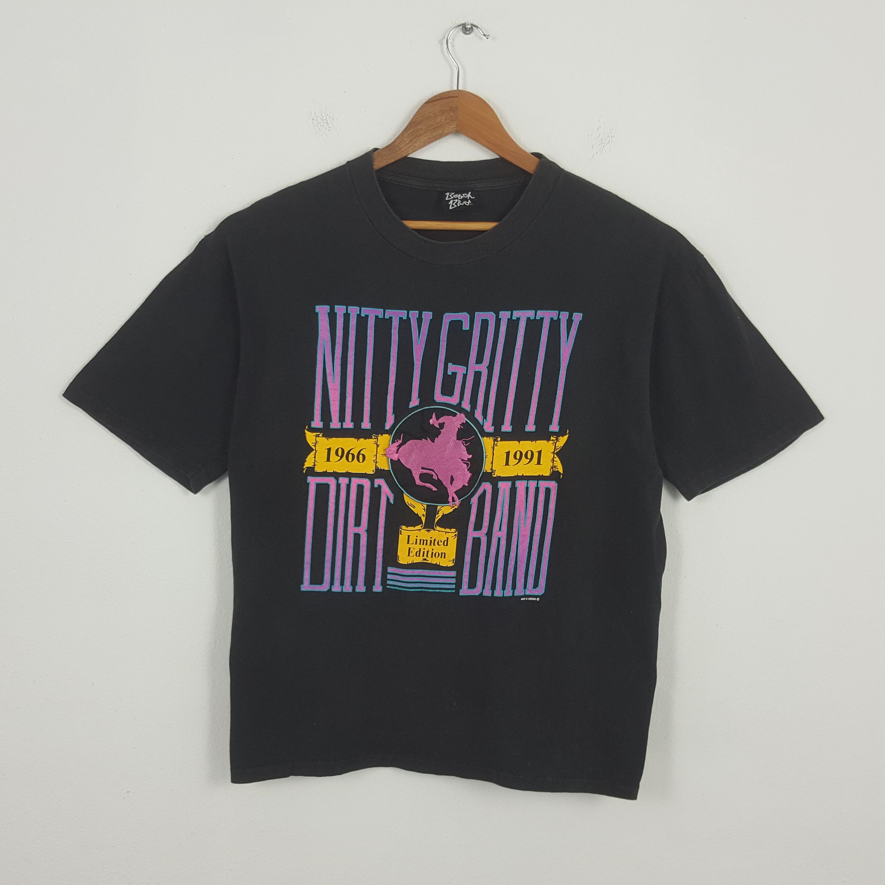 Band Tees × Vintage Vintage 90's NITTY GRITY BAND American Rock Band T-shirt Size US XL / EU 56 / 4 - 1 Thumbnail