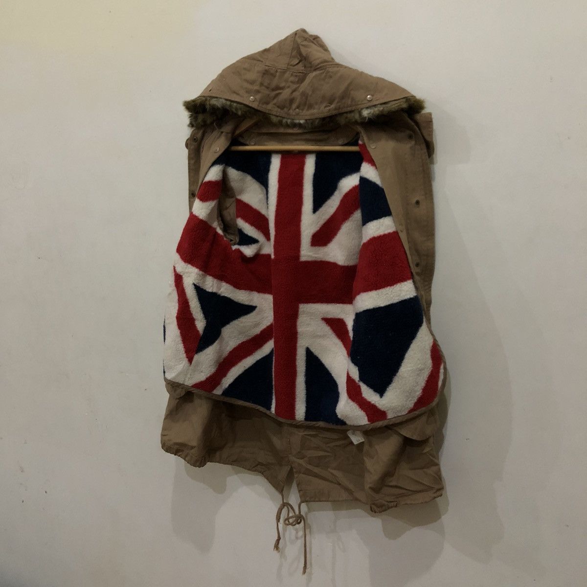 Japanese Brand Big Logo Great Britain Flag Fish Tail Parka Size US M / EU 48-50 / 2 - 12 Thumbnail