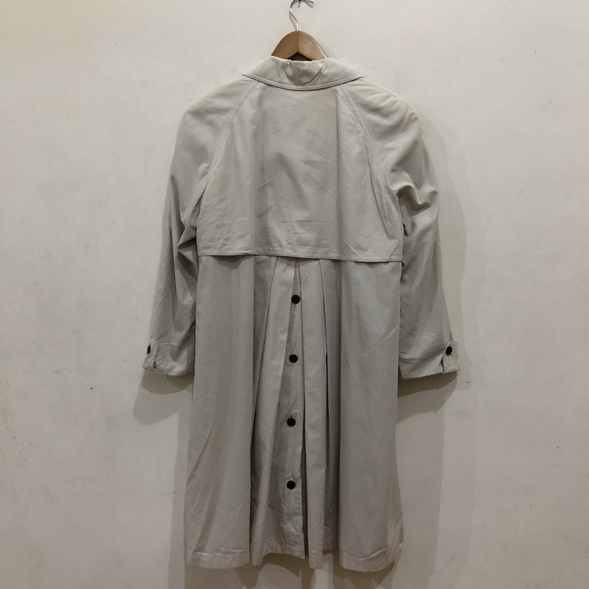 Burberry Vintage Trench Coat Burberry Big Logo Size US M / EU 48-50 / 2 - 14 Thumbnail