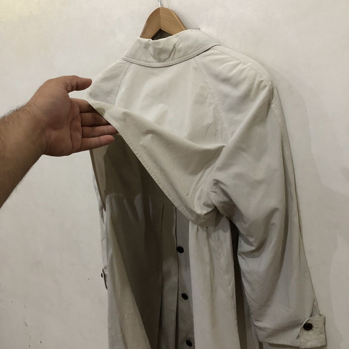 Burberry Vintage Trench Coat Burberry Big Logo Size US M / EU 48-50 / 2 - 15 Thumbnail