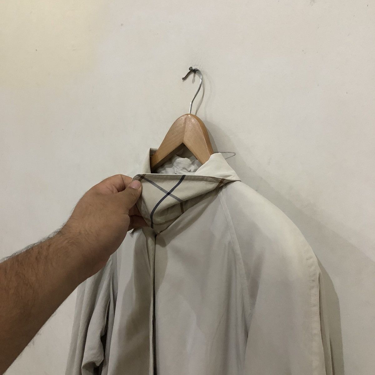 Burberry Vintage Trench Coat Burberry Big Logo Size US M / EU 48-50 / 2 - 11 Thumbnail