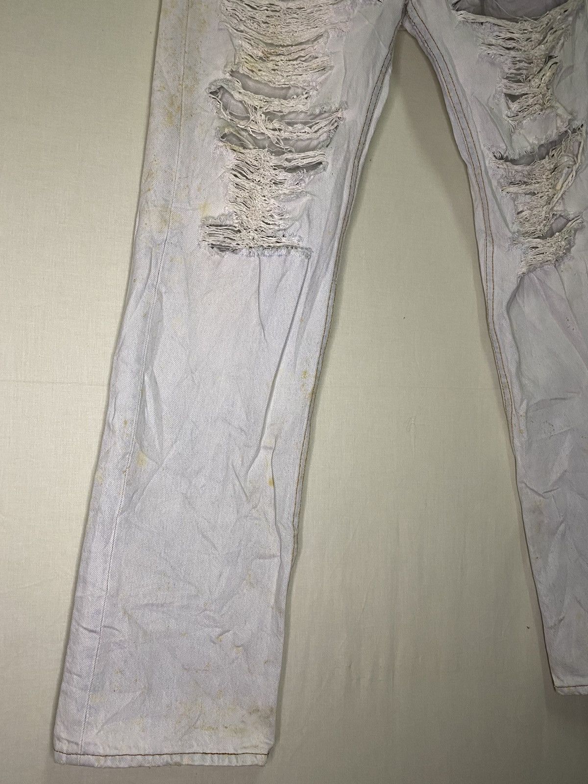 Levi's Vintage Clothing Vintage Thrashed Levi’s 501 Jeans Size US 32 / EU 48 - 3 Thumbnail