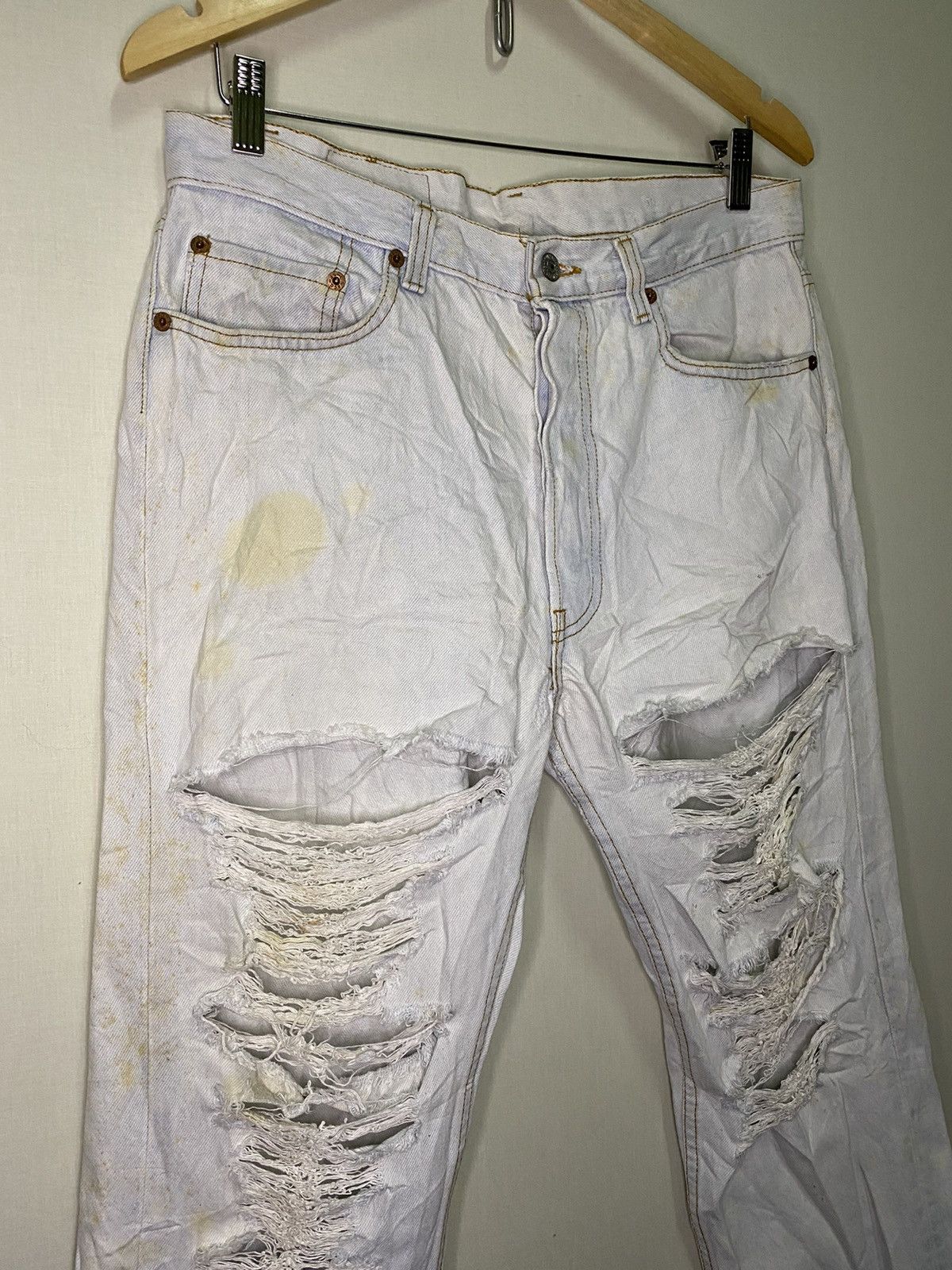 Levi's Vintage Clothing Vintage Thrashed Levi’s 501 Jeans Size US 32 / EU 48 - 2 Thumbnail