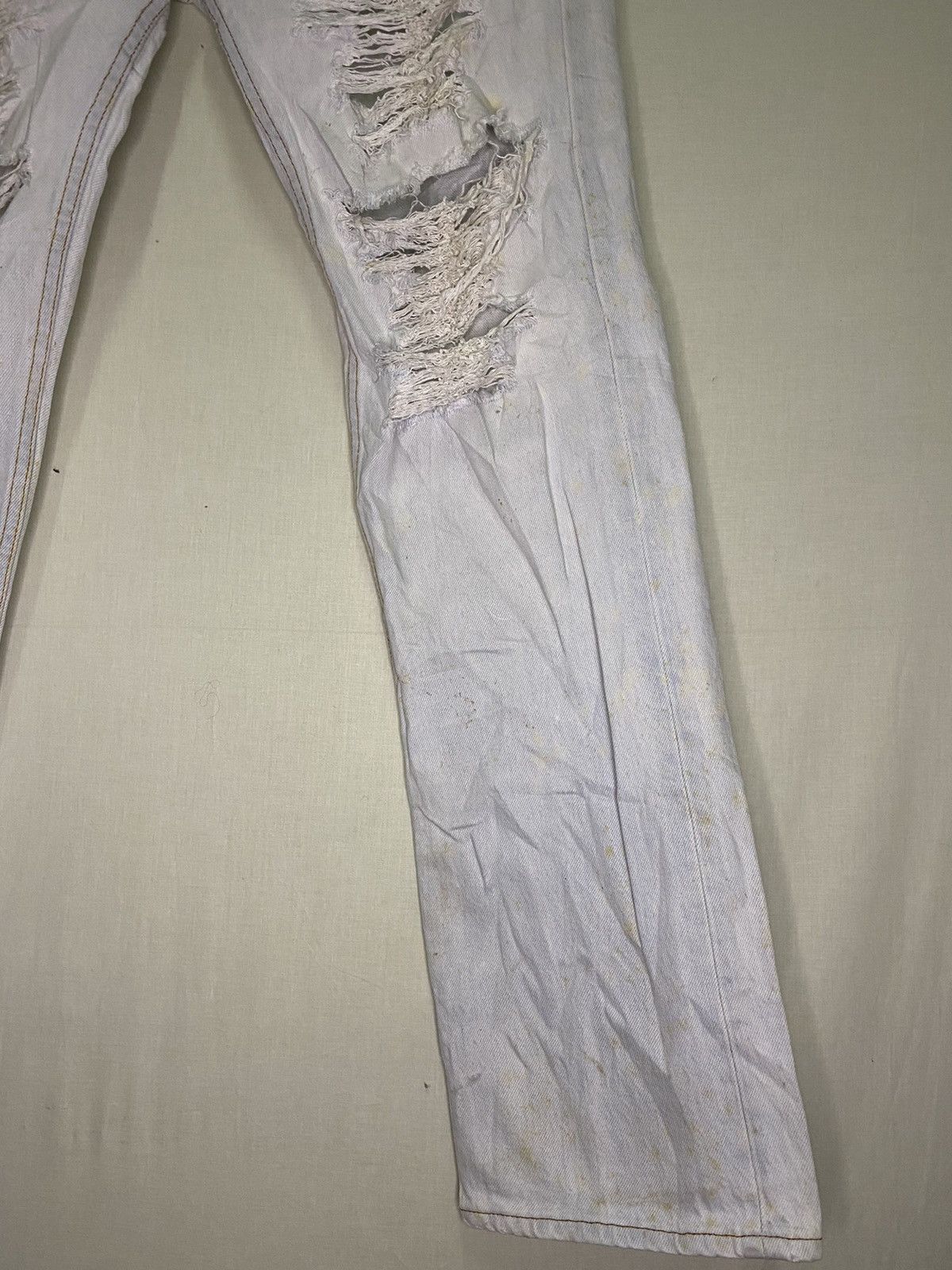 Levi's Vintage Clothing Vintage Thrashed Levi’s 501 Jeans Size US 32 / EU 48 - 4 Thumbnail