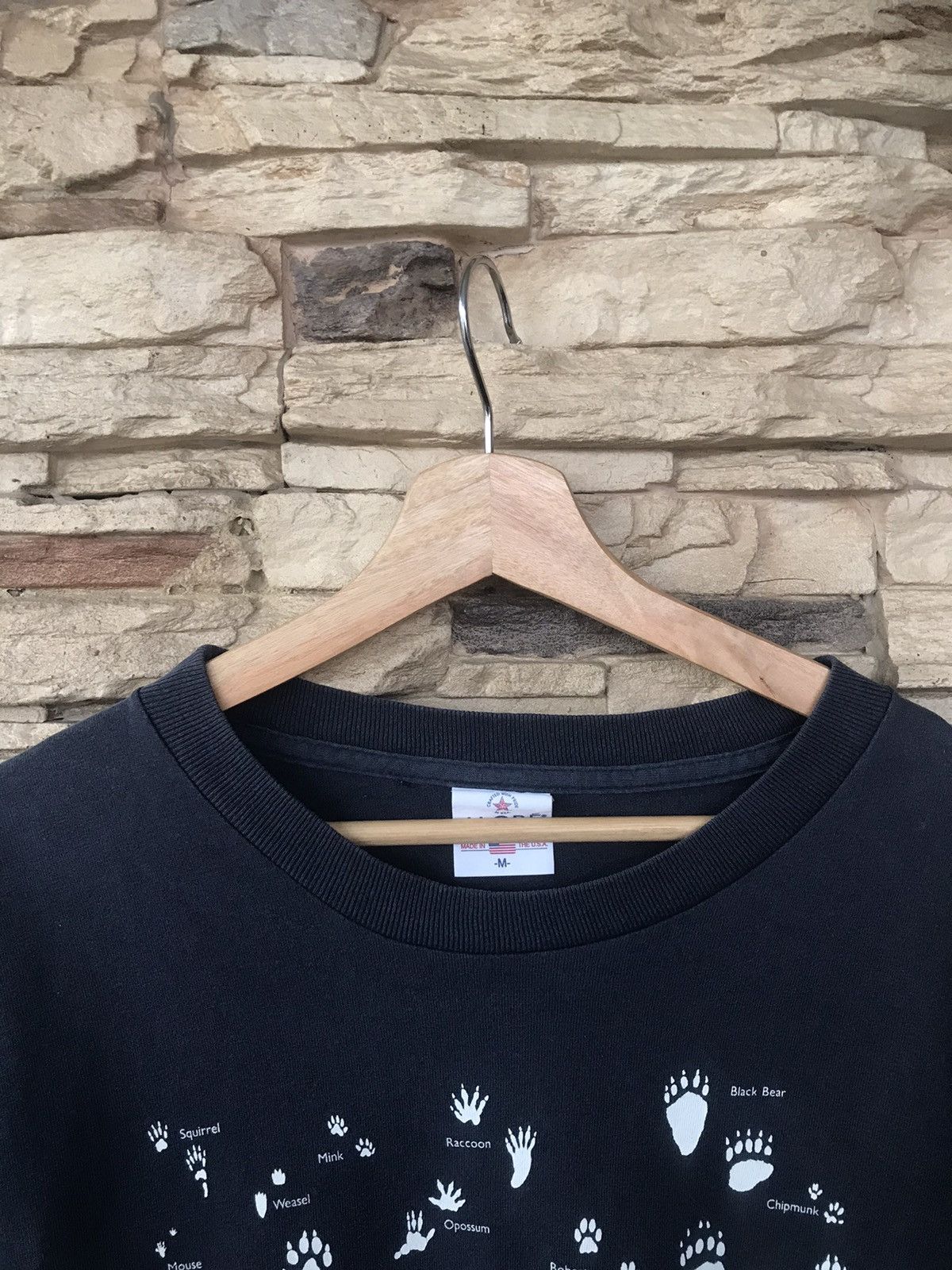 Vintage Vintage 90s Footprint of North American Mammals Tee Size US M / EU 48-50 / 2 - 2 Thumbnail