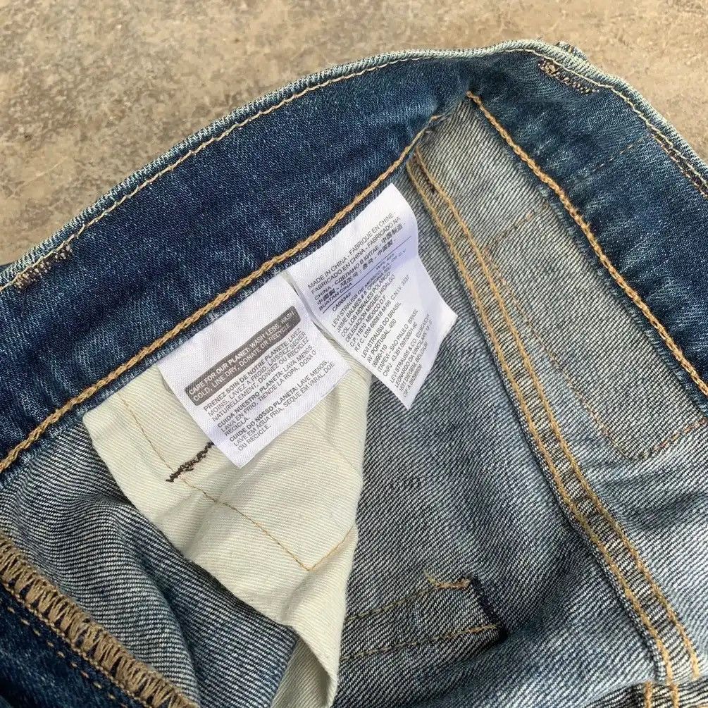 Levi's LEVI’S DISTRESSED DENIM LEVIS 513 TROUSERS BLUE WASH JEANS Size US 29 - 7 Thumbnail