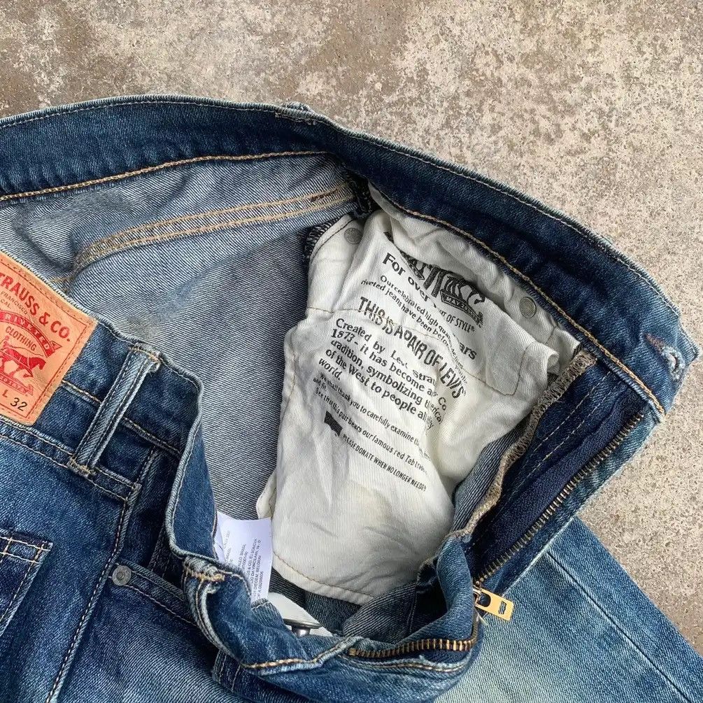 Levi's LEVI’S DISTRESSED DENIM LEVIS 513 TROUSERS BLUE WASH JEANS Size US 29 - 8 Thumbnail