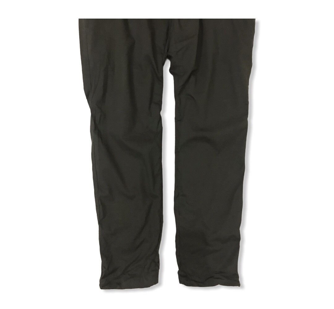 Uniqlo Uniqlo Hiking/Track Multipocket Cargo Pants Size US 28 / EU 44 - 3 Thumbnail
