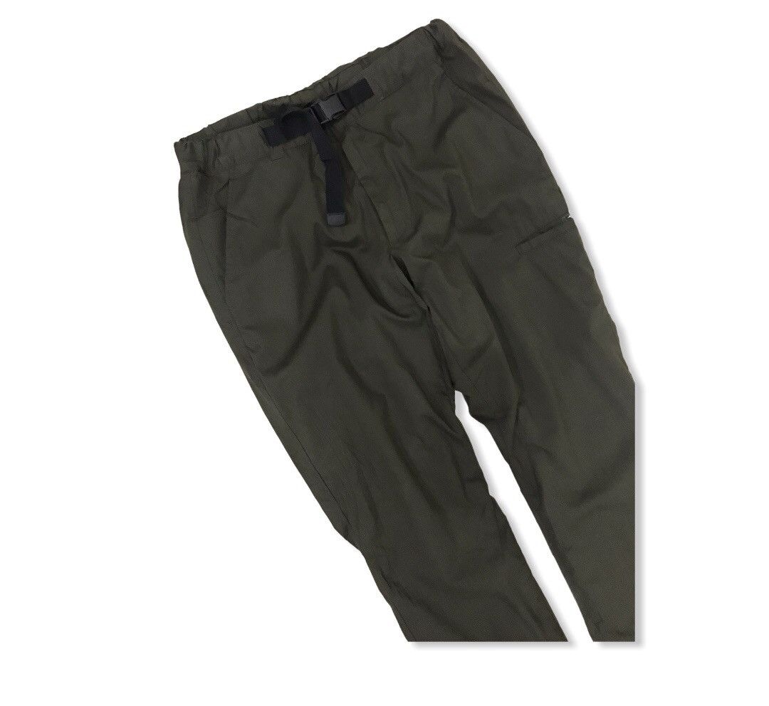 Uniqlo Uniqlo Hiking/Track Multipocket Cargo Pants Size US 28 / EU 44 - 9 Thumbnail