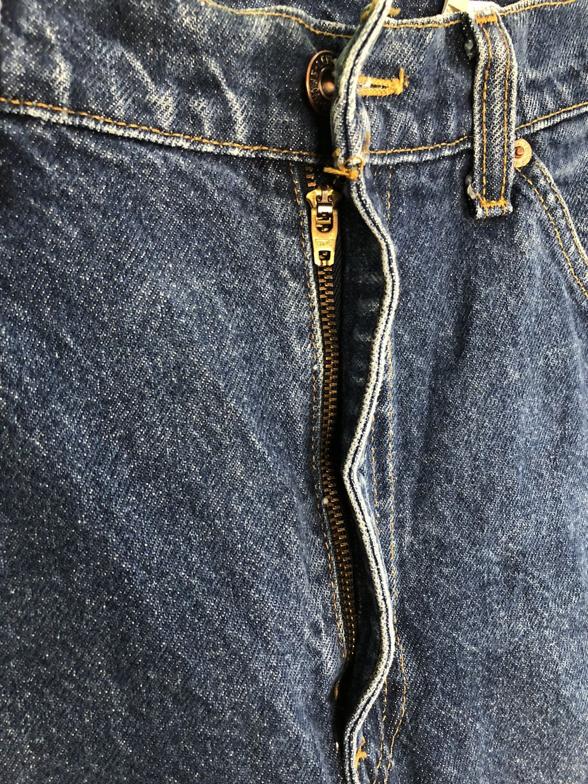 Levi's × Levi's Vintage Clothing 90s Levi’s Strauss Lot 505 Orange Tab Tapered Indigo Jeans Size US 32 / EU 48 - 6 Thumbnail
