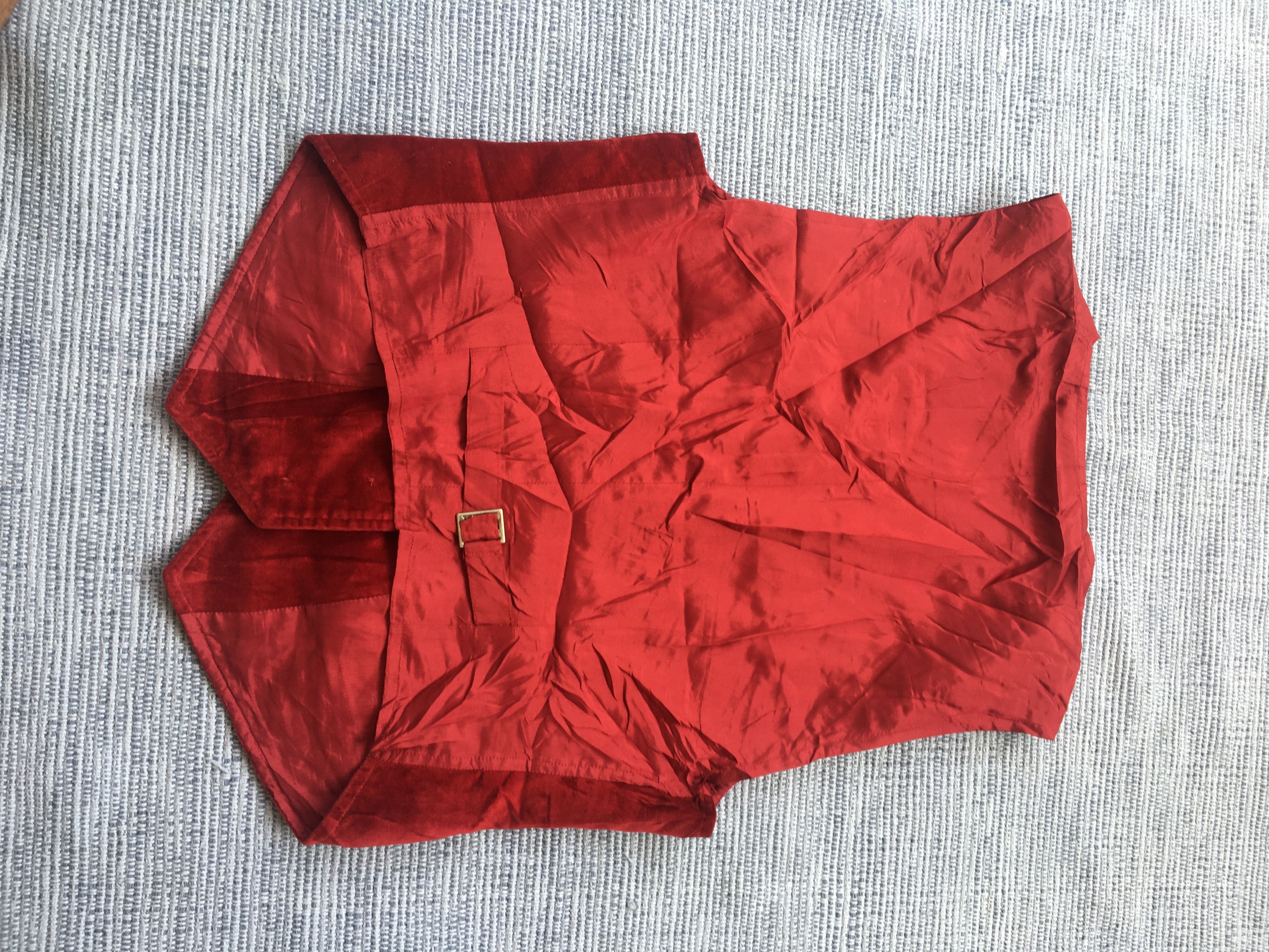 United Colors Of Benetton red velvet vest Size US S / EU 44-46 / 1 - 3 Thumbnail