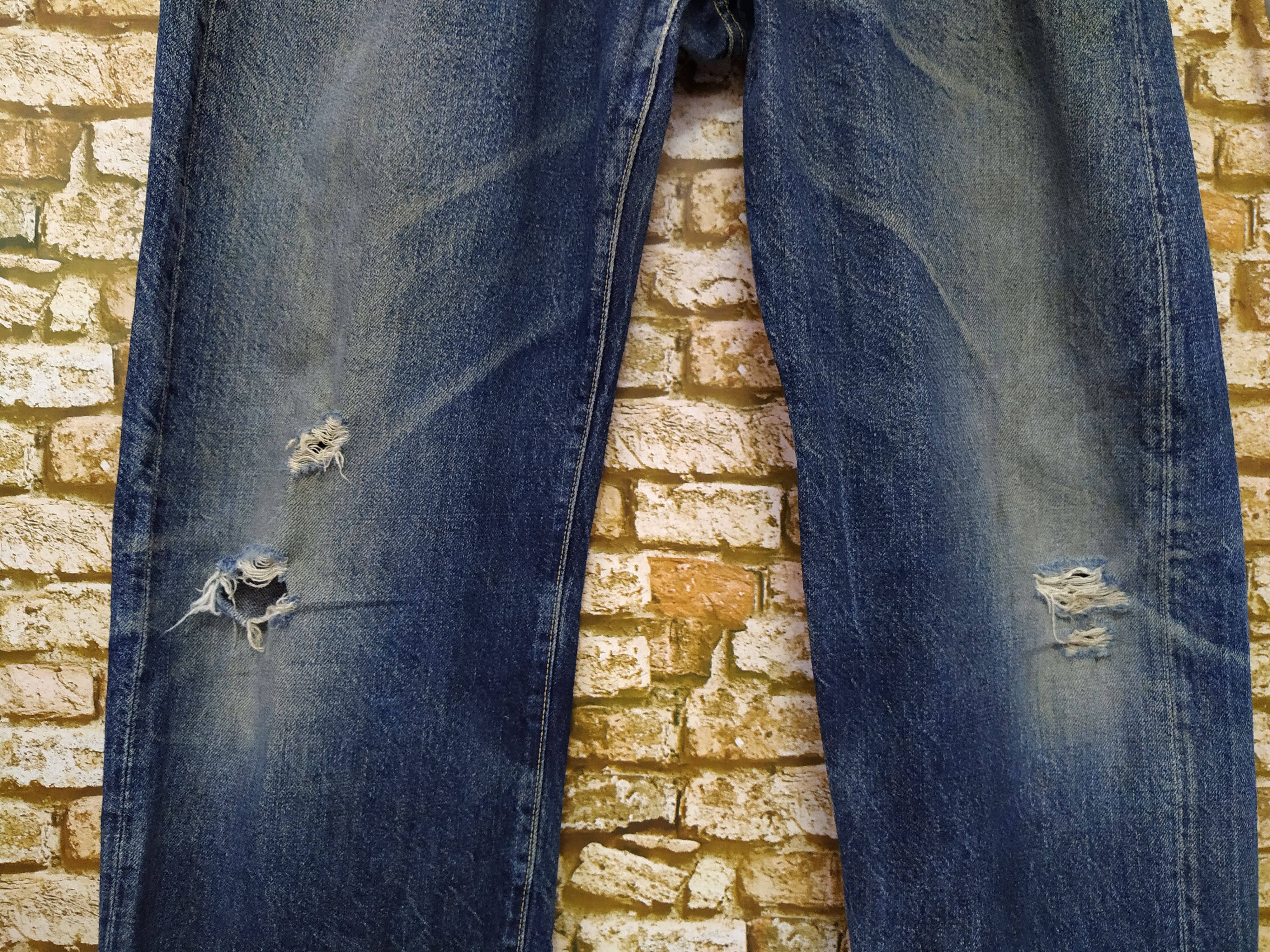 Japanese Brand SILVERSTONE SELVEDGE DENIM JAPAN DISTRESSED (B351) w28 Size US 28 / EU 44 - 2 Thumbnail