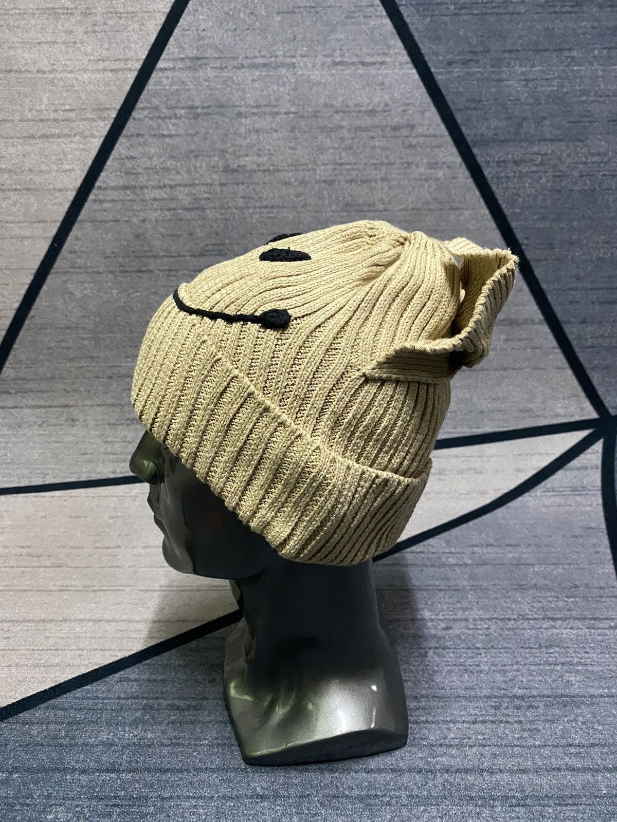 Japanese Brand Japanese Smile Design With Ribbon At Back Beanie Hat Size ONE SIZE - 4 Thumbnail