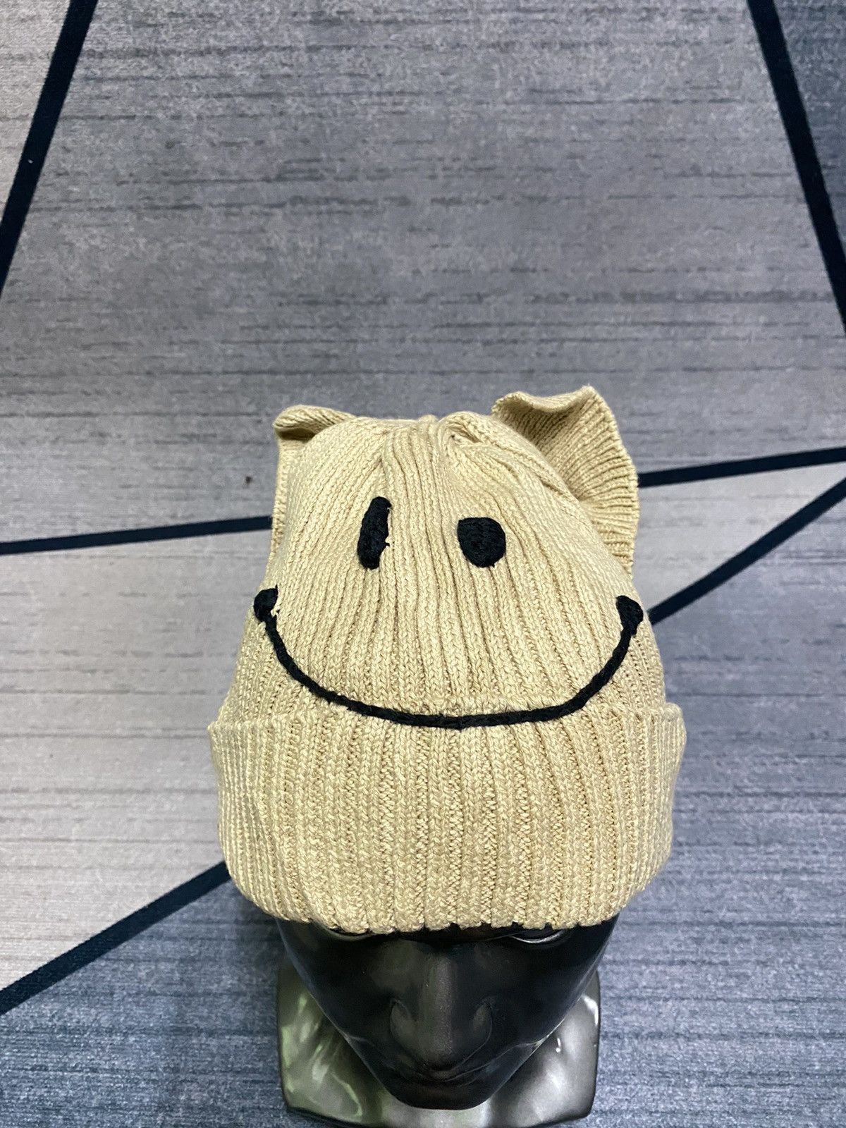 Japanese Brand Japanese Smile Design With Ribbon At Back Beanie Hat Size ONE SIZE - 2 Thumbnail