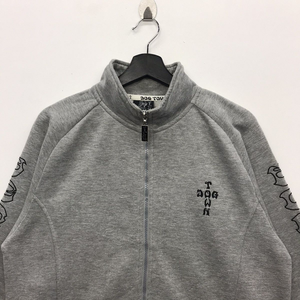 Dogtown × Japanese Brand Rare!! DogTown Spellout Embroidery Zipper Sweter Size US L / EU 52-54 / 3 - 2 Thumbnail