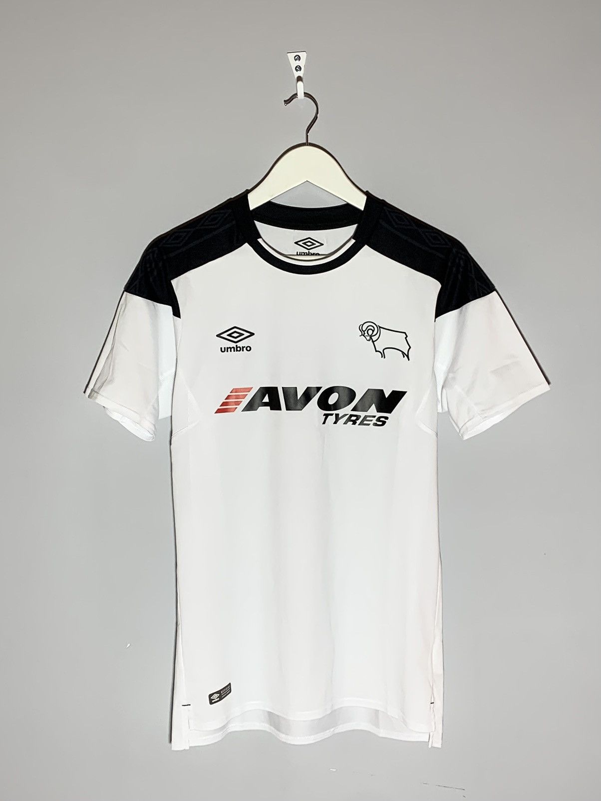 Umbro Derby County Puma 2017/18 Y2k Streetwear Football Shirt Size US S / EU 44-46 / 1 - 1 Thumbnail