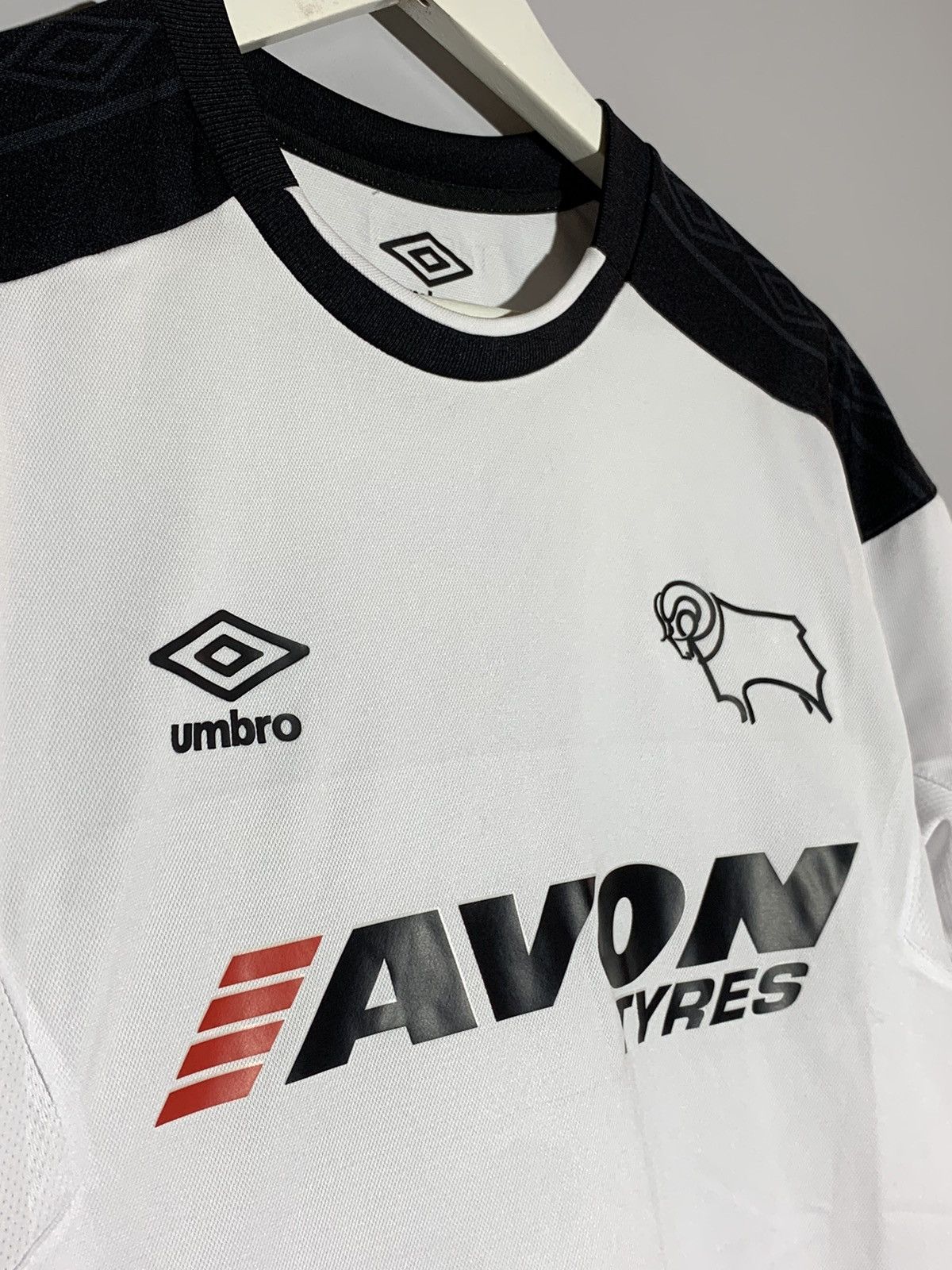 Umbro Derby County Puma 2017/18 Y2k Streetwear Football Shirt Size US S / EU 44-46 / 1 - 3 Thumbnail